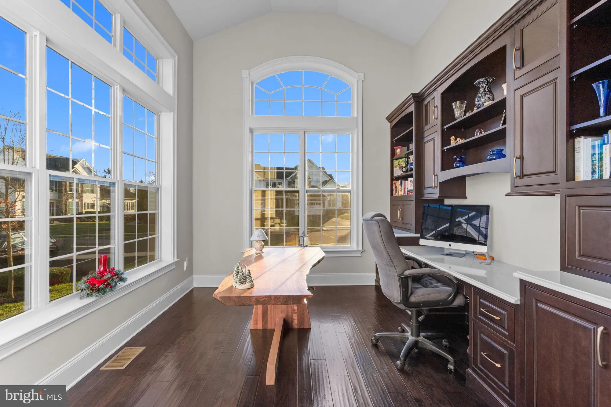 Property Slideshow image 15 of 39 | 26 hillyer ln, Newtown, PA, 18940