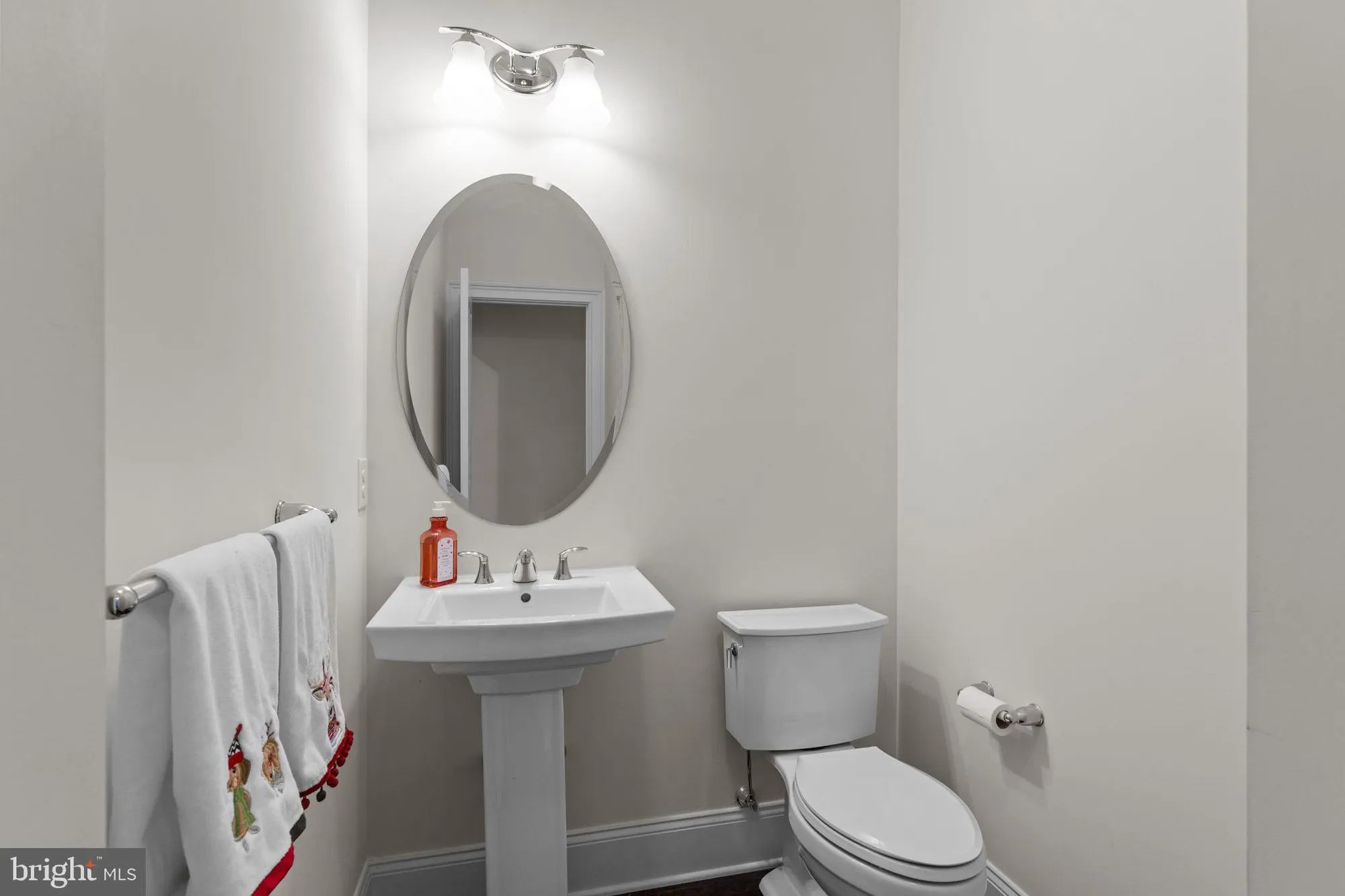 Property Slideshow image 31 of 39 | 26 hillyer ln, Newtown, PA, 18940