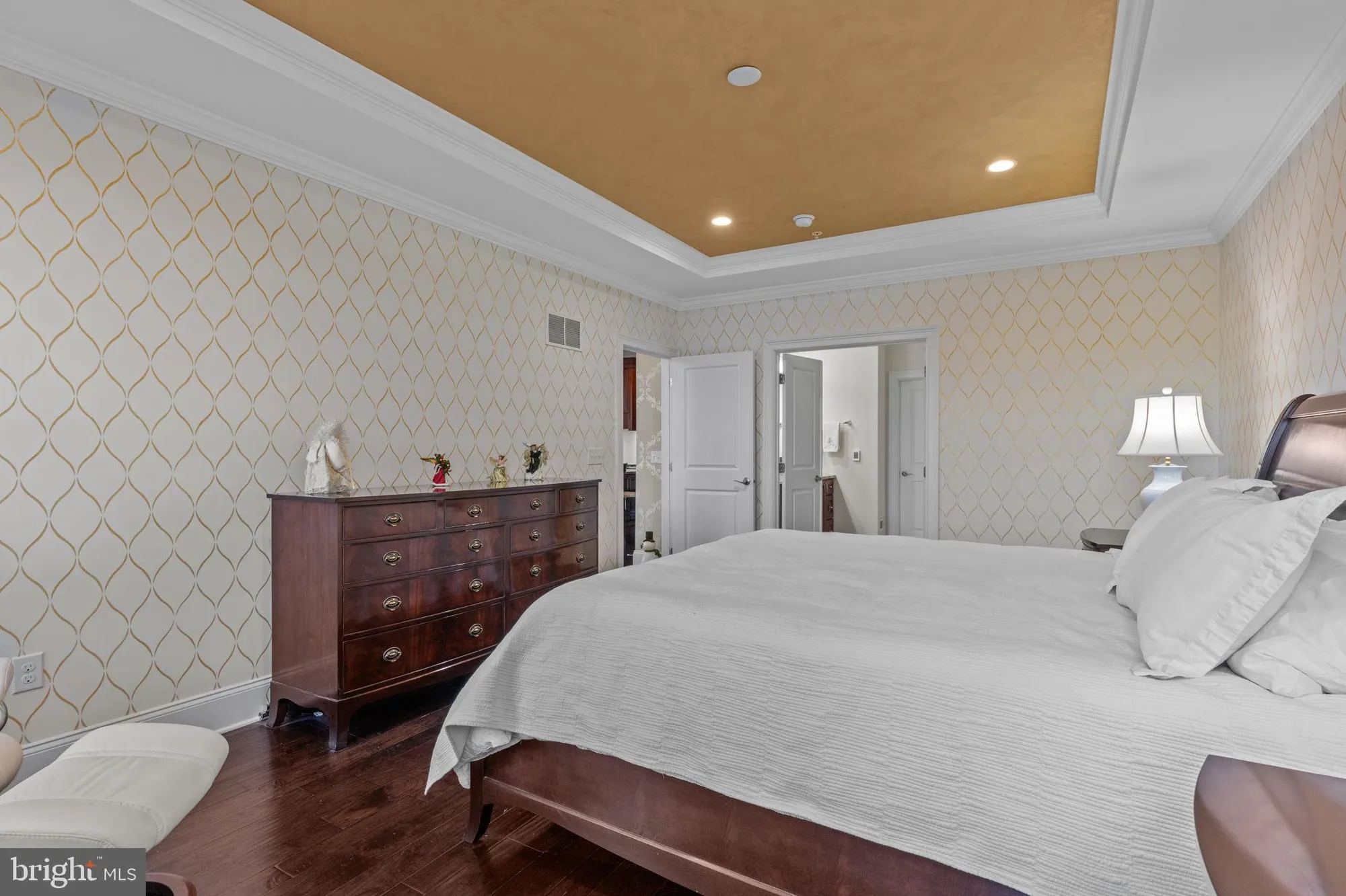 Property Slideshow image 23 of 39 | 26 hillyer ln, Newtown, PA, 18940