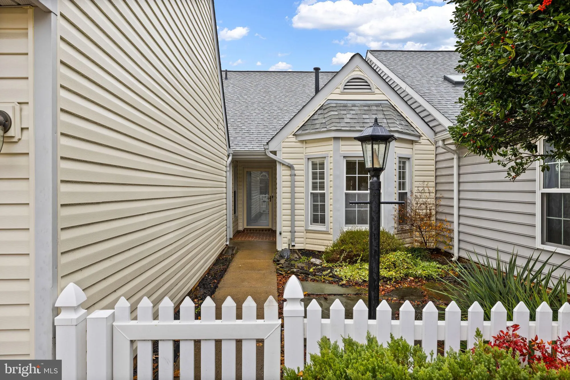 Property Slideshow image 4 of 52 | 11550 savannah dr, Fredericksburg, VA, 22407