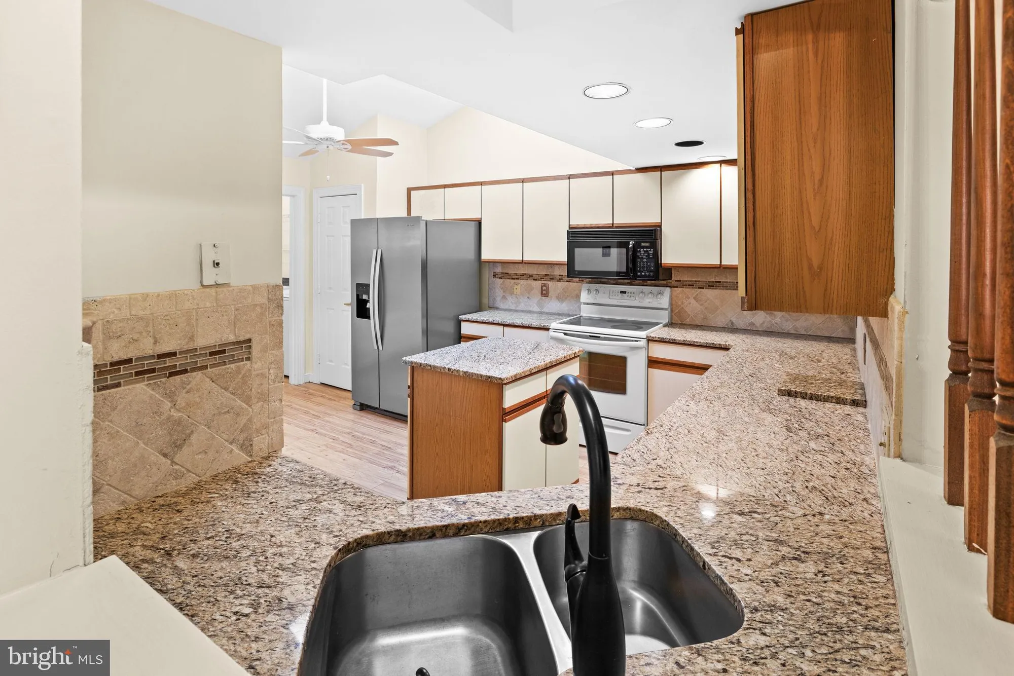 Property Slideshow image 12 of 52 | 11550 savannah dr, Fredericksburg, VA, 22407