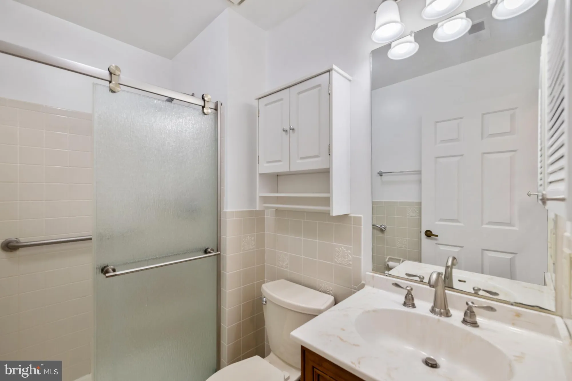 Property Slideshow image 16 of 25 | 1984 marconi cir, Annapolis, MD, 21401