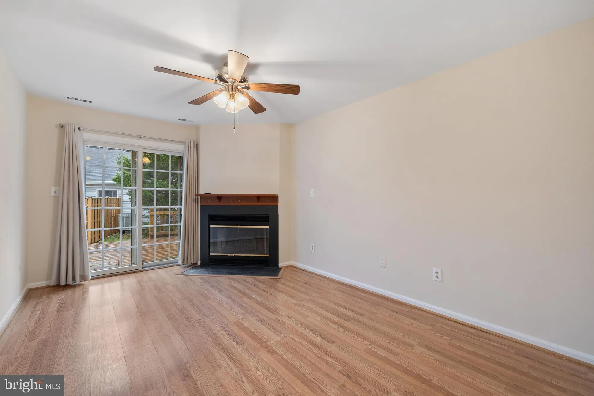 Property Slideshow image 21 of 25 | 1984 marconi cir, Annapolis, MD, 21401