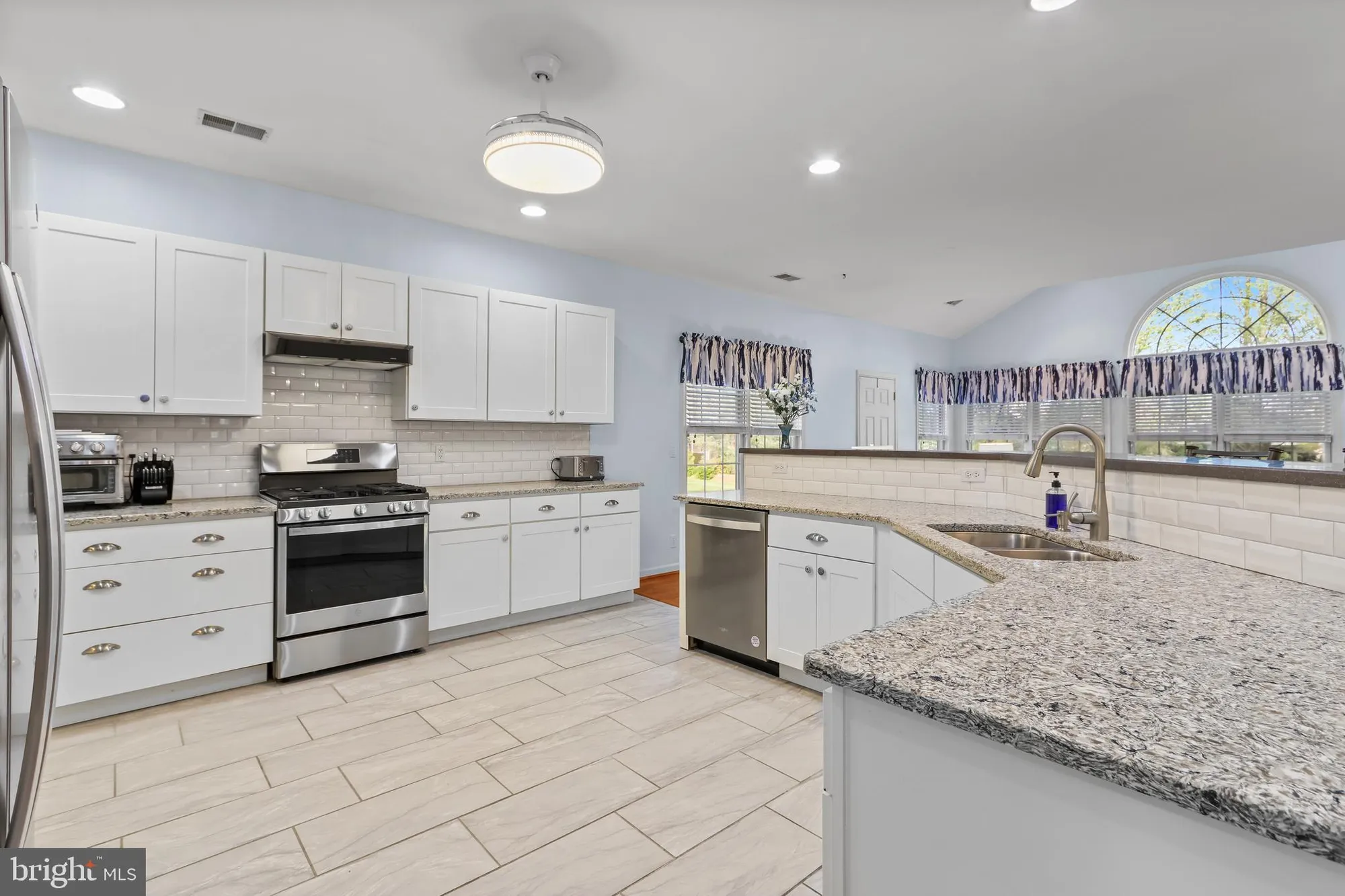 Property Slideshow image 9 of 44 | 60 glenmoor cir, Easton, PA, 18045