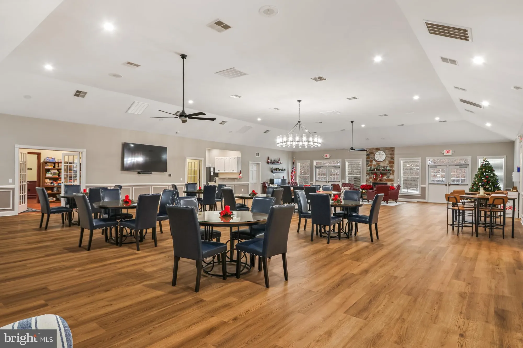 Property Slideshow image 37 of 44 | 60 glenmoor cir, Easton, PA, 18045