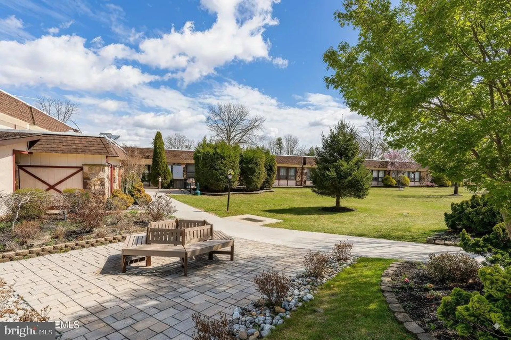 Property Slideshow image 23 of 27 | 1169 clydebank ct b, Lakewood, NJ, 08701