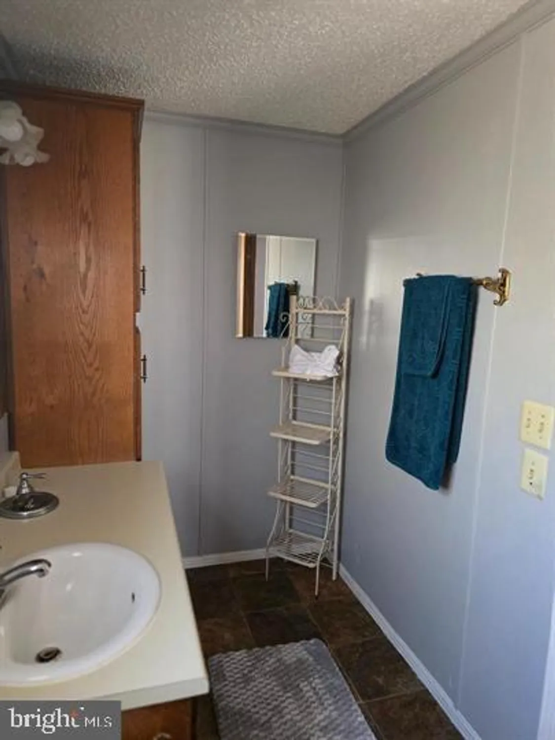 Property Slideshow image 18 of 20 | 43 hickory ln nj, Mays Landing, NJ, 08330