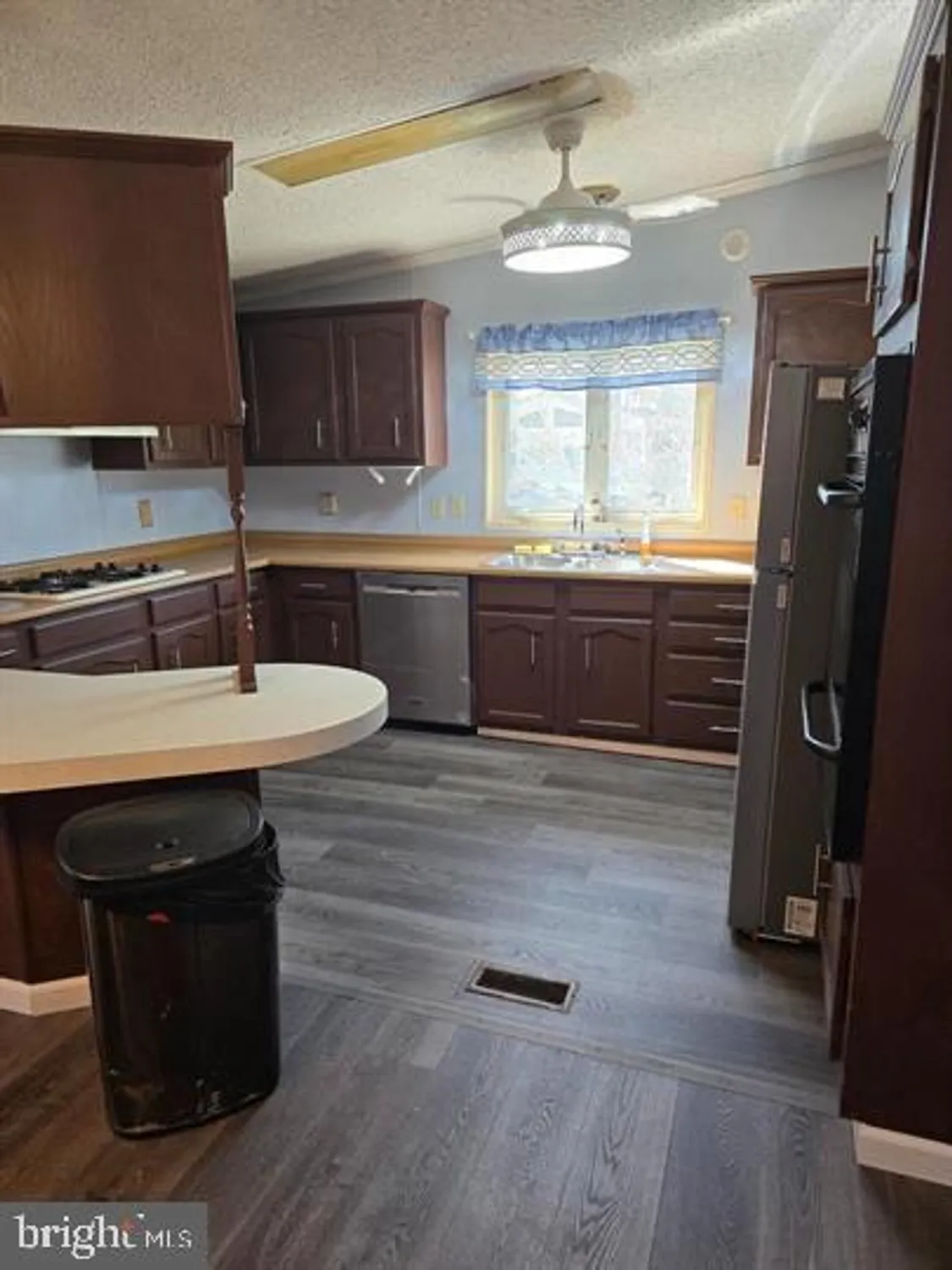 Property Slideshow image 6 of 20 | 43 hickory ln nj, Mays Landing, NJ, 08330