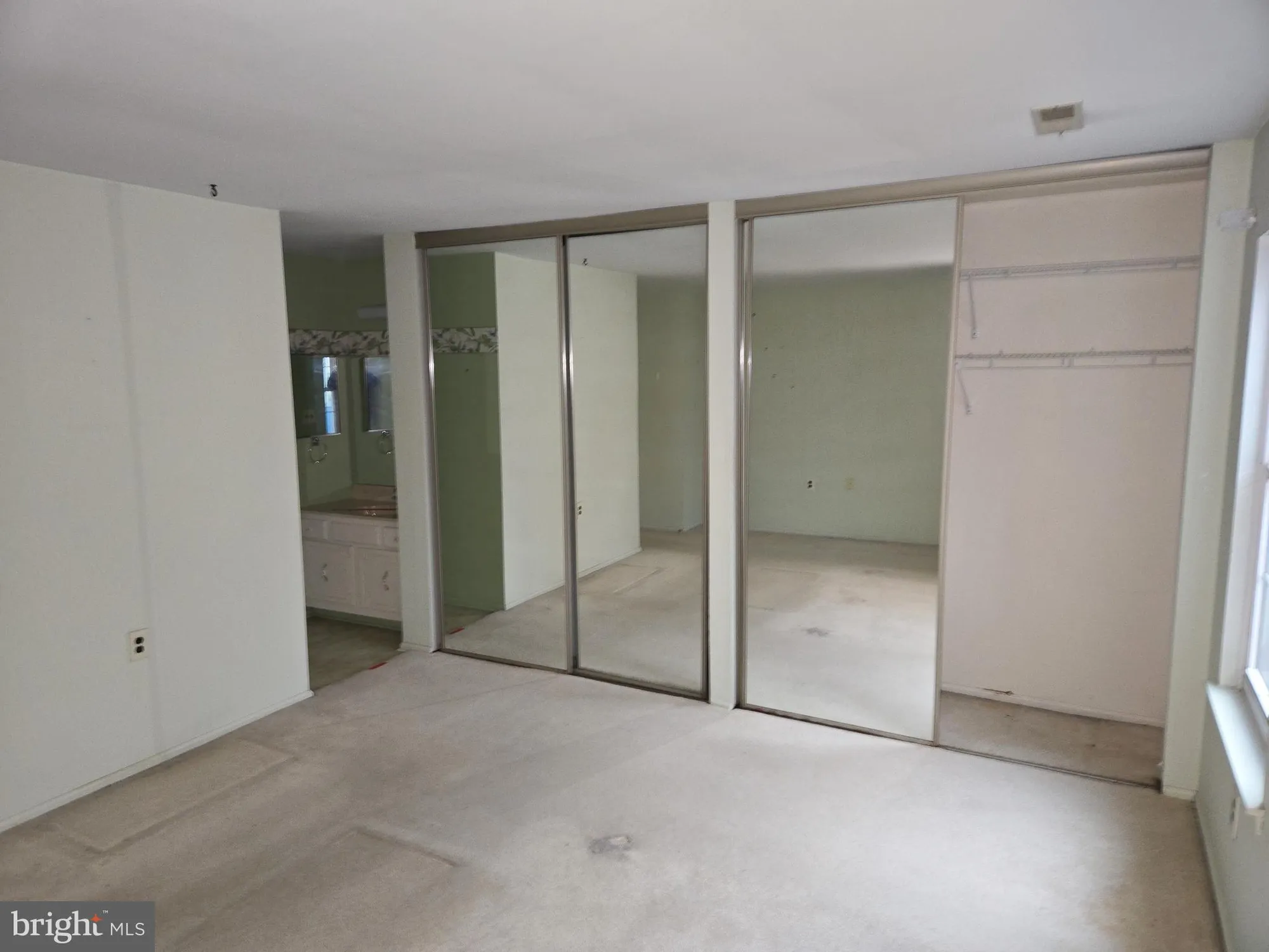 Property Slideshow image 20 of 34 | 27 kelly dr, West Deptford, NJ, 08096