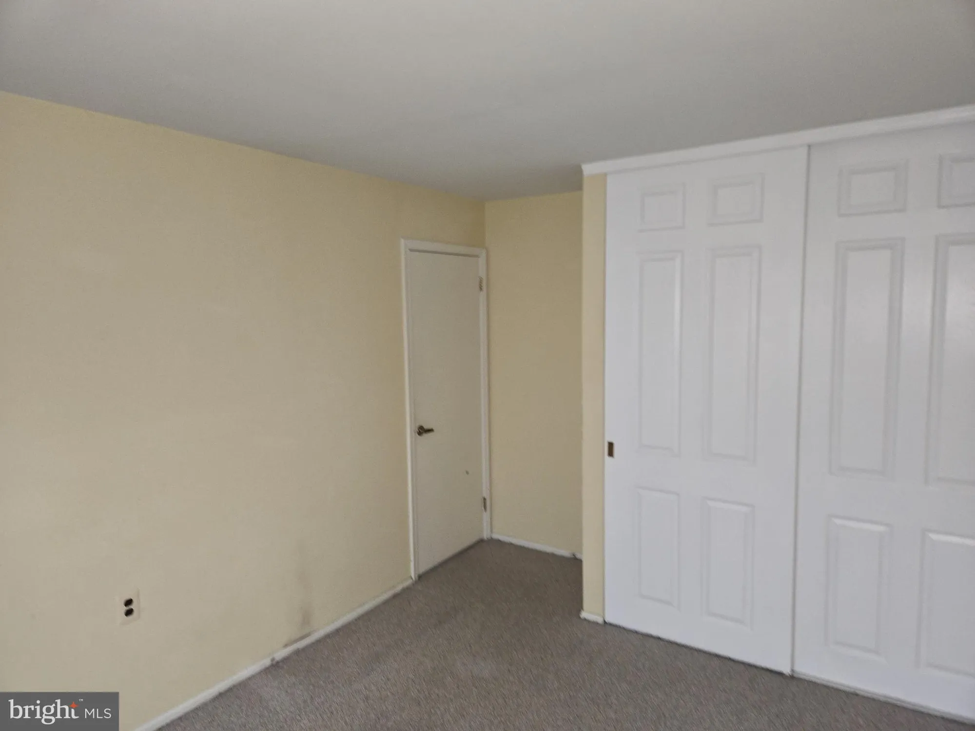 Property Slideshow image 27 of 34 | 27 kelly dr, West Deptford, NJ, 08096