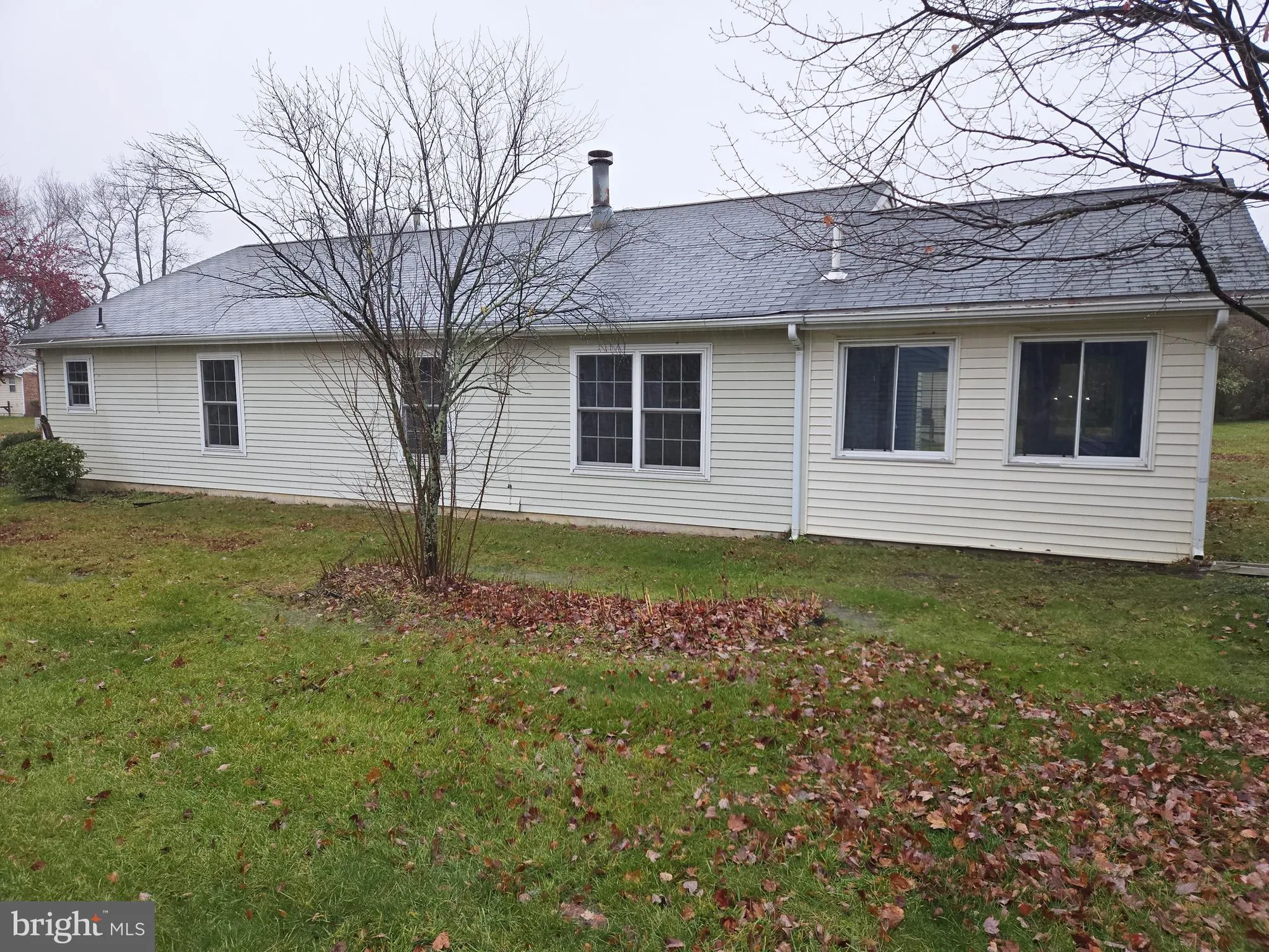 Property Slideshow image 33 of 34 | 27 kelly dr, West Deptford, NJ, 08096