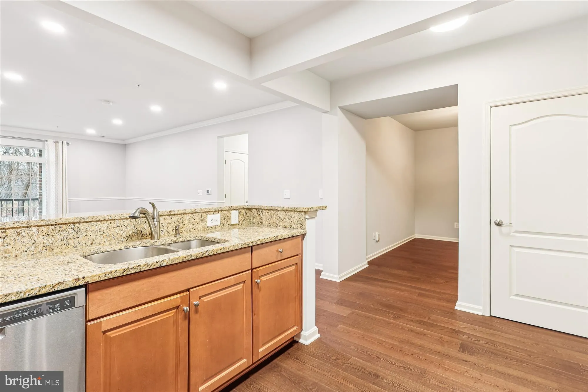 Property Slideshow image 10 of 31 | 8511 coltrane ct unit 204, Ellicott City, MD, 21043