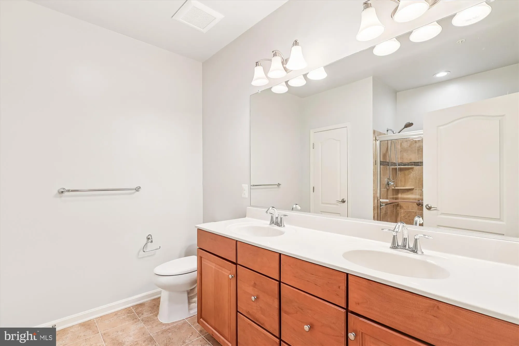Property Slideshow image 18 of 31 | 8511 coltrane ct unit 204, Ellicott City, MD, 21043