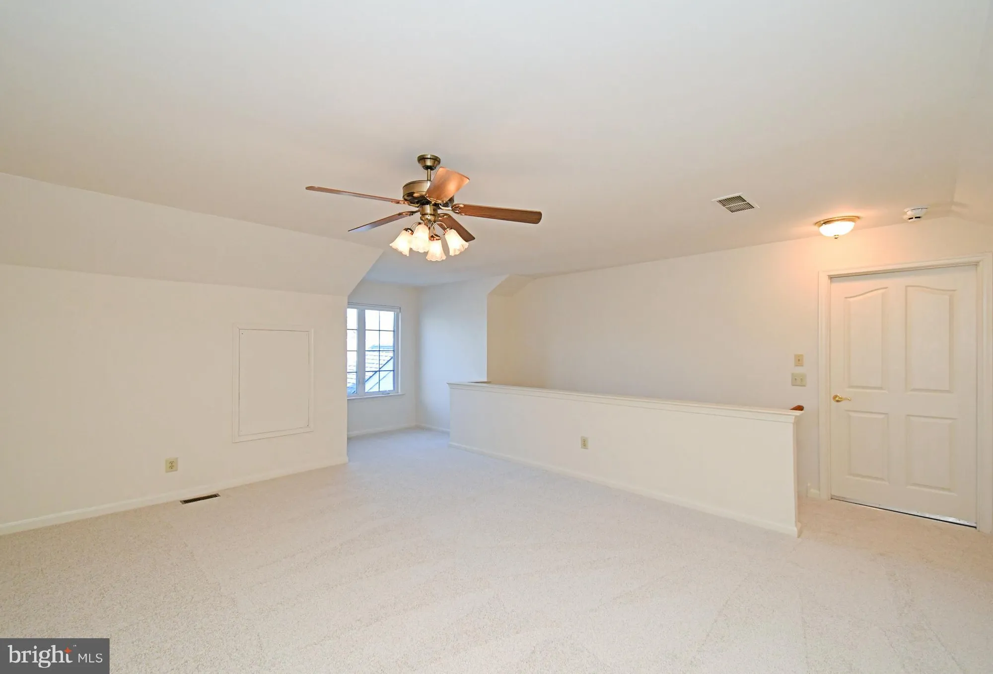 Property Slideshow image 24 of 32 | 24 newbury way, Lansdale, PA, 19446