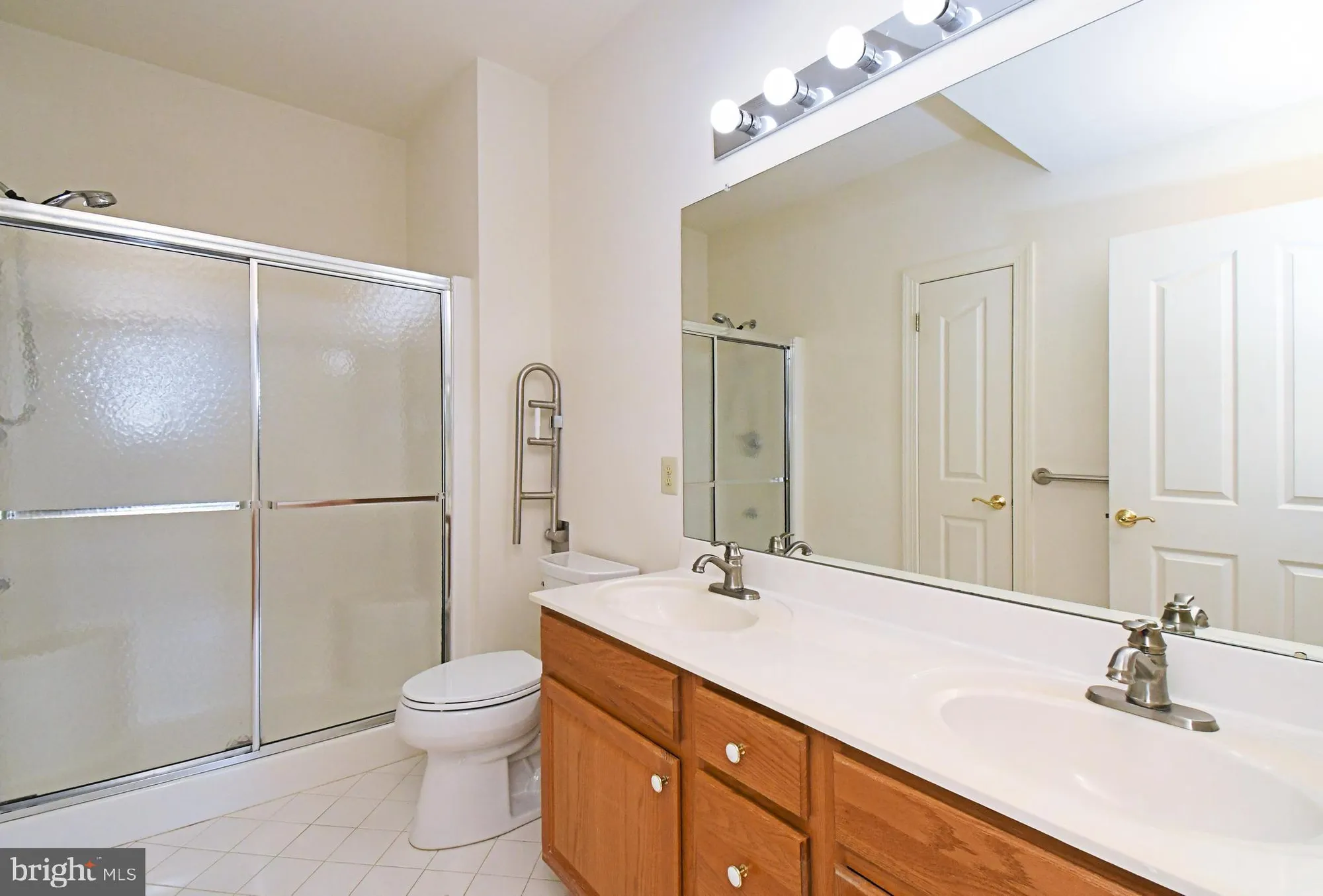 Property Slideshow image 23 of 32 | 24 newbury way, Lansdale, PA, 19446