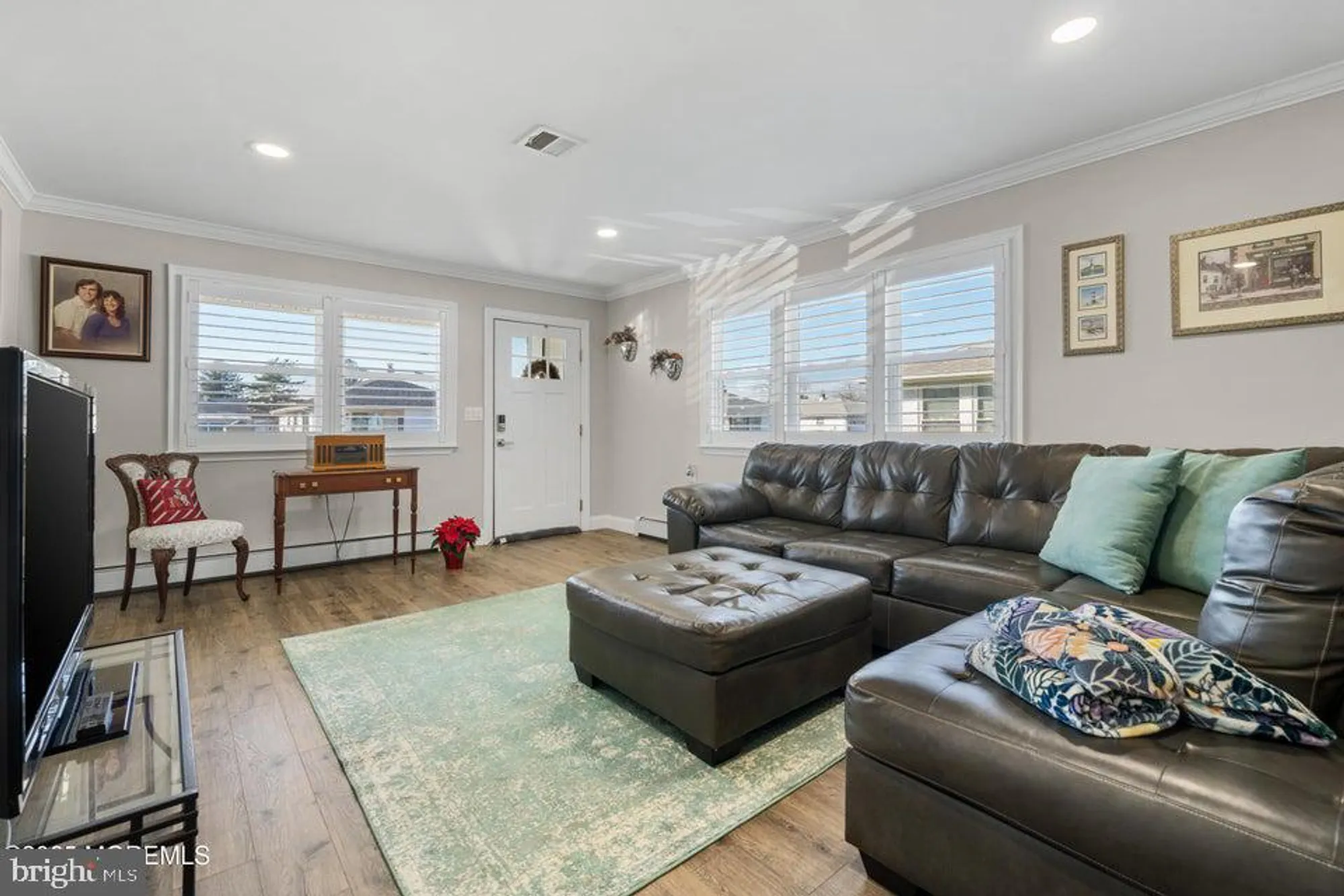 Property Slideshow image 6 of 24 | 27 montserrat st, Toms River, NJ, 08757