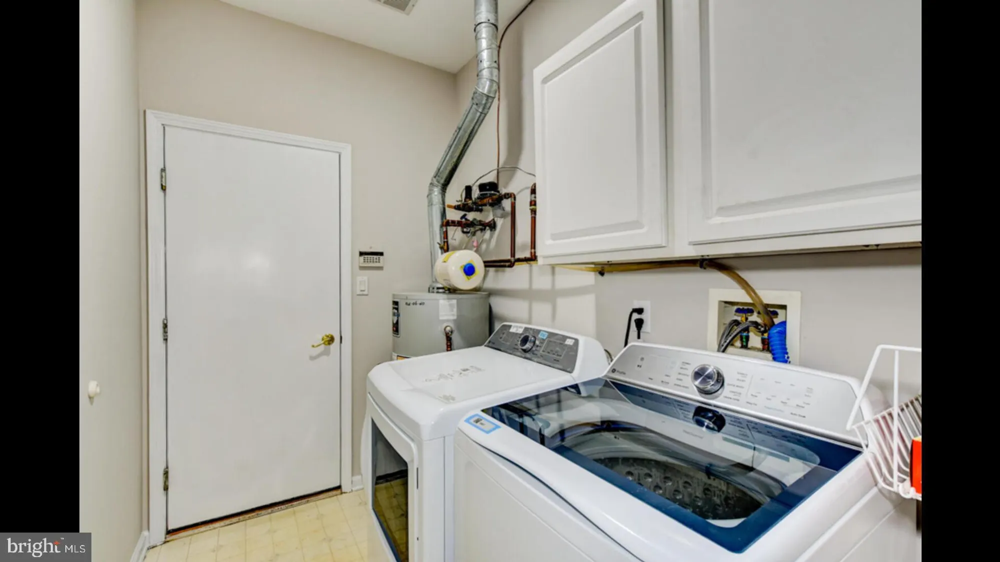 Property Slideshow image 30 of 54 | 25 cardinalflower ln, West Windsor, NJ, 08550