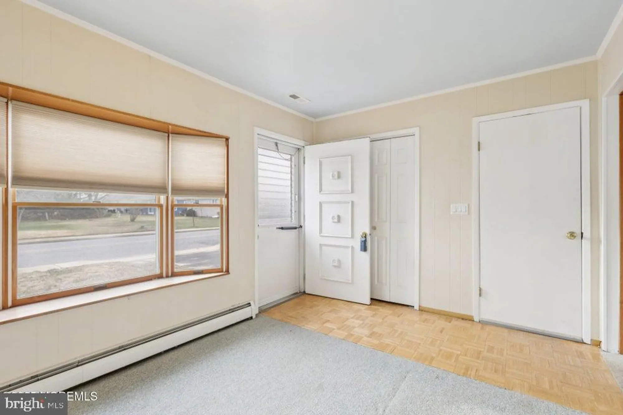 Property Slideshow image 4 of 26 | 192 charlotteville dr, Toms River, NJ, 08757