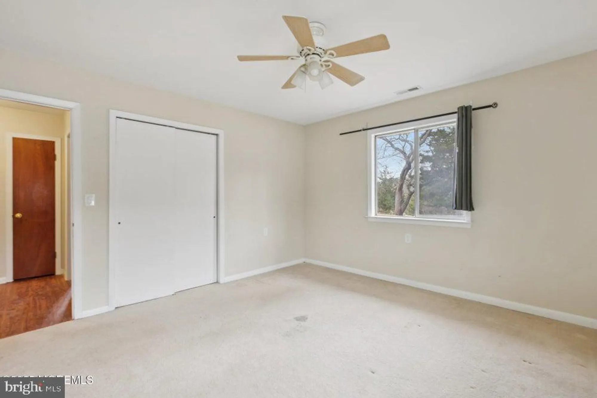 Property Slideshow image 21 of 26 | 192 charlotteville dr, Toms River, NJ, 08757