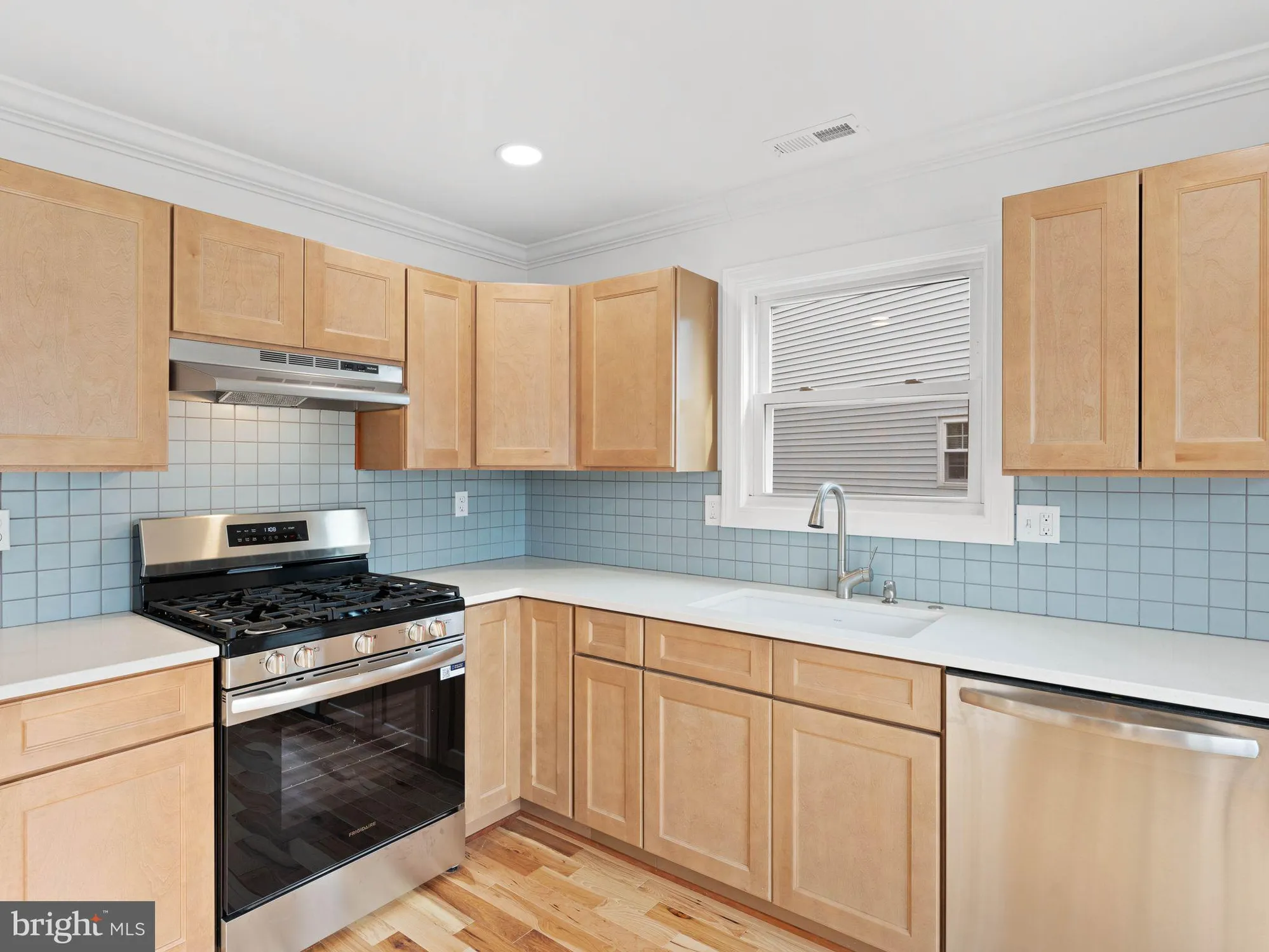 Property Slideshow image 5 of 26 | 617 caribbean way, Williamstown, NJ, 08094