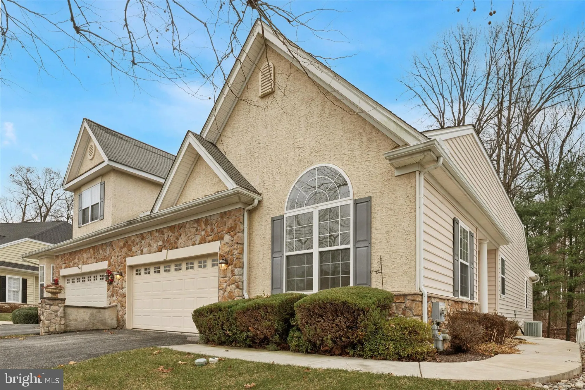 Property Slideshow image 1 of 23 | 550 hodgson cir, West Grove, PA, 19390