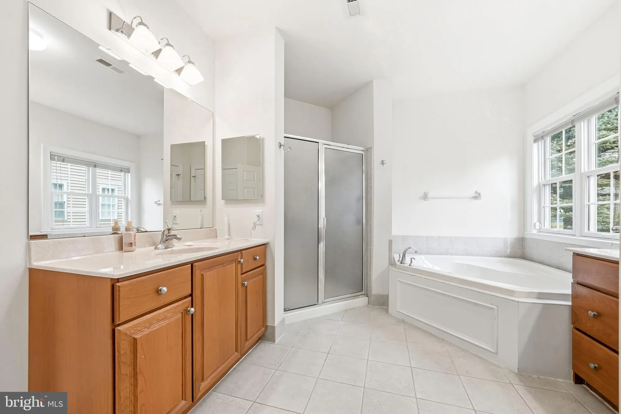 Property Slideshow image 12 of 22 | 204 bobwhite rd, New Hope, PA, 18938