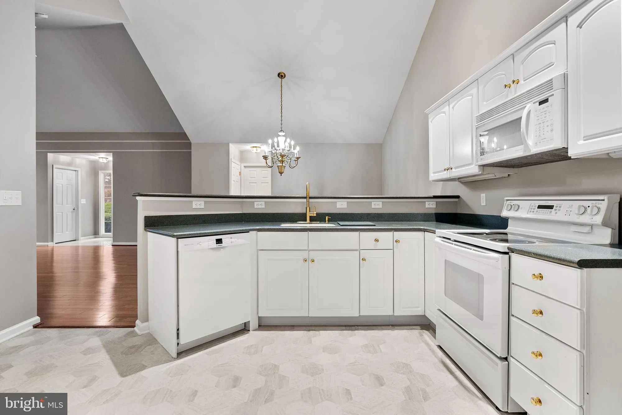 Property Slideshow image 18 of 35 | 51 cambridge ct, Souderton, PA, 18964