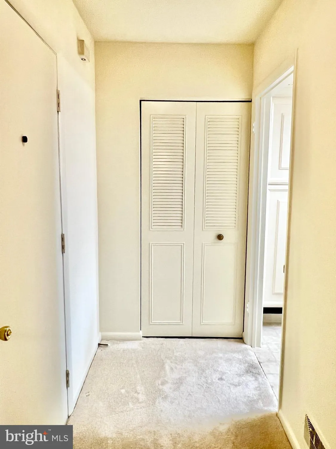 Property Slideshow image 18 of 43 | 3386 chiswick ct 50-1a, Silver Spring, MD, 20906