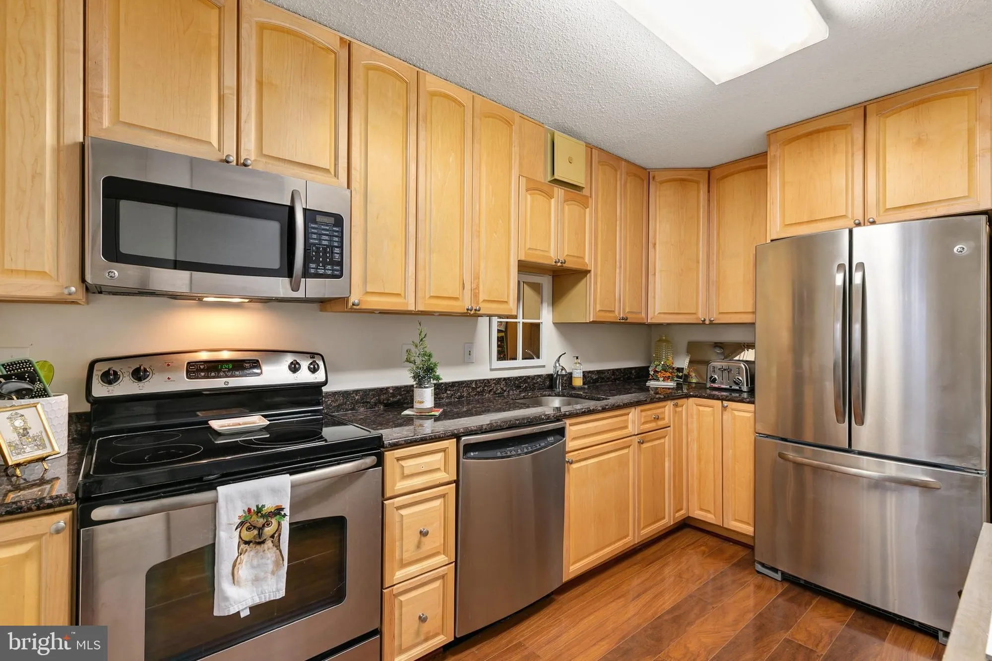 Property Slideshow image 7 of 44 | 15101 interlachen dr 1-416, Silver Spring, MD, 20906