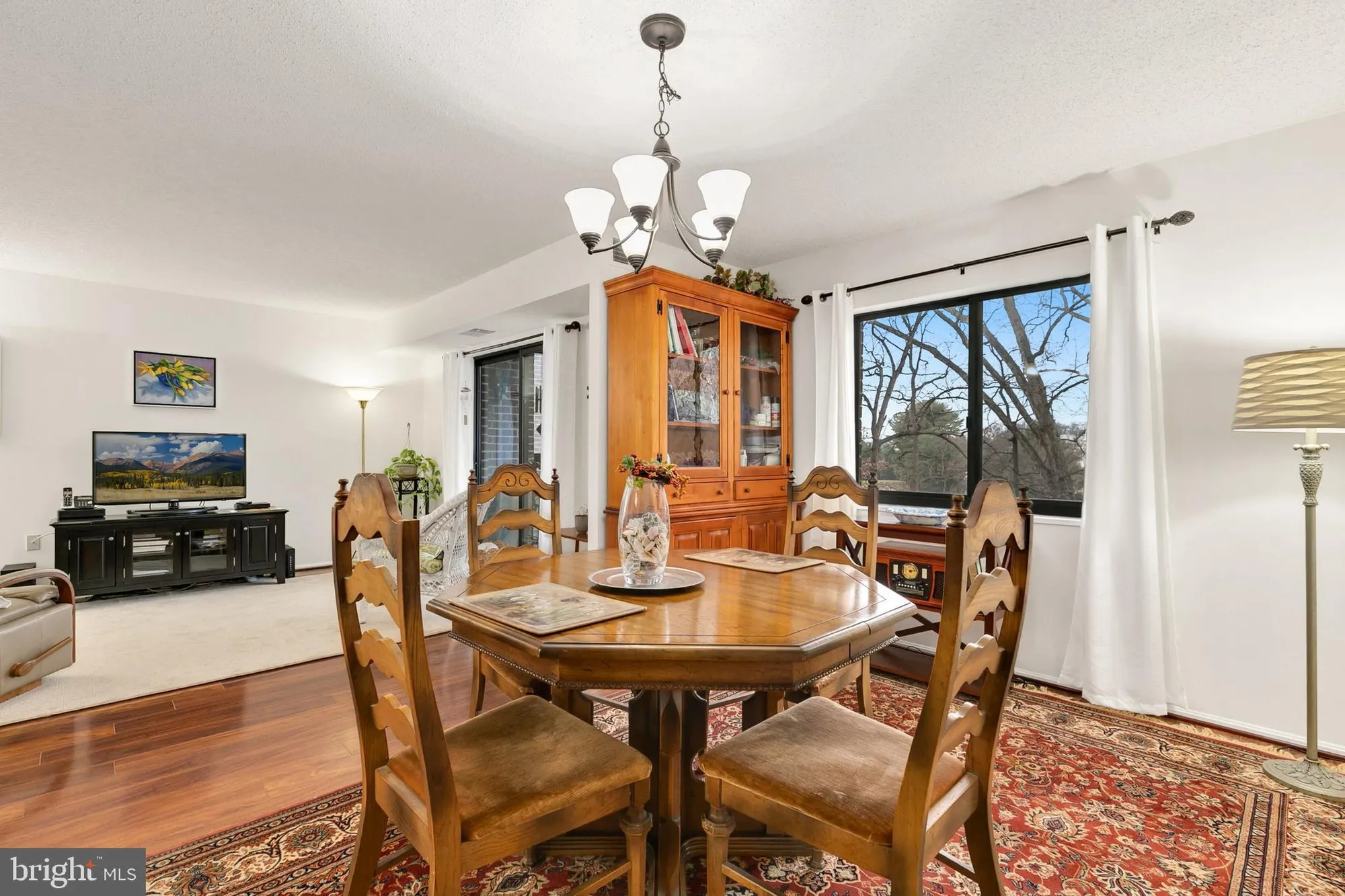 Property Slideshow image 12 of 44 | 15101 interlachen dr 1-416, Silver Spring, MD, 20906