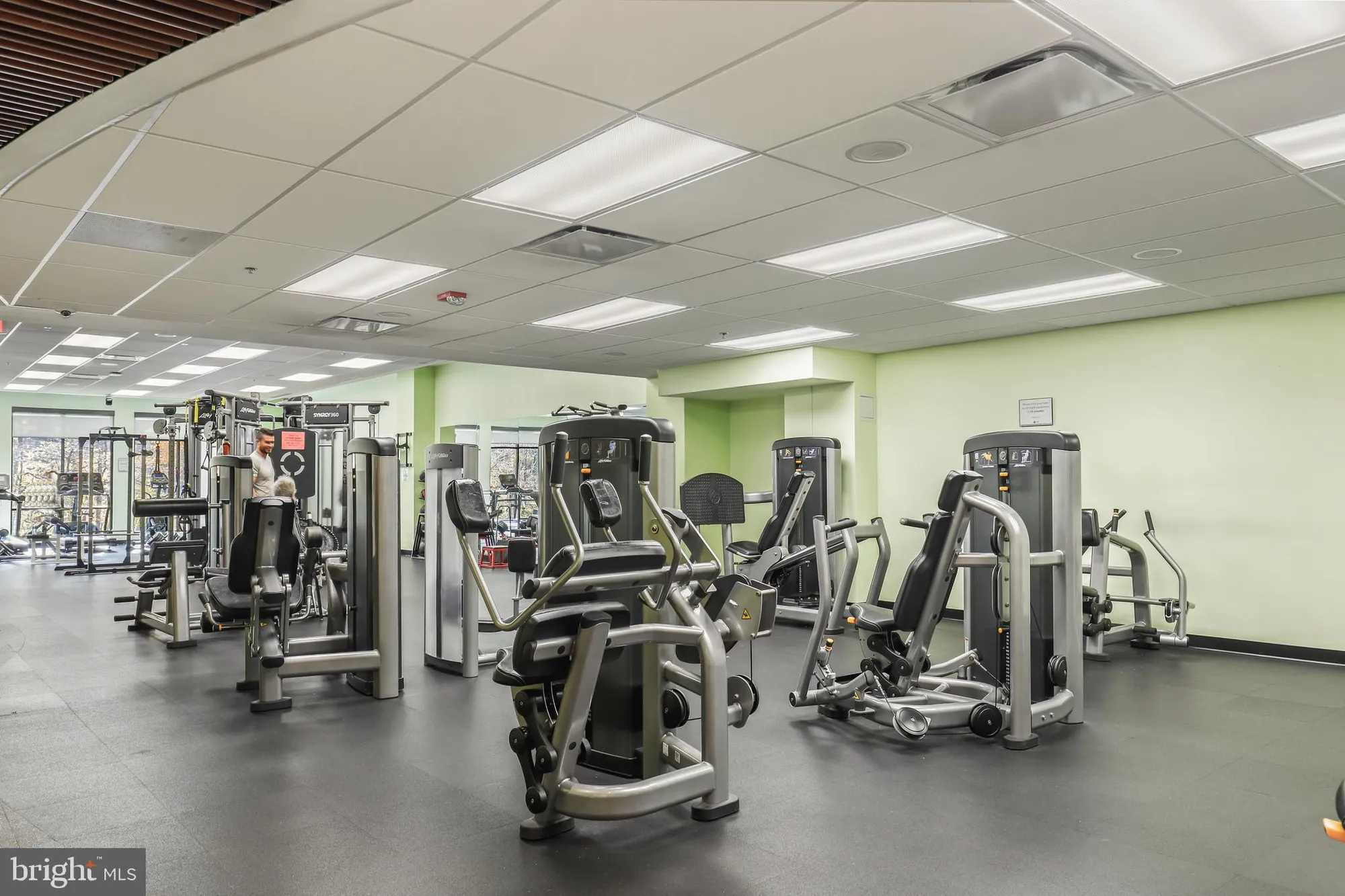 Property Slideshow image 32 of 44 | 15101 interlachen dr 1-416, Silver Spring, MD, 20906