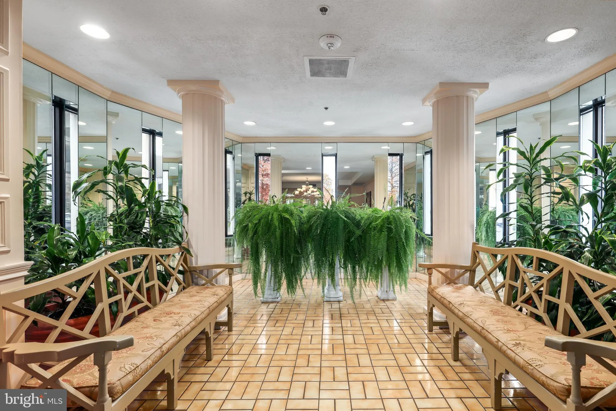 Property Slideshow image 37 of 44 | 15101 interlachen dr 1-416, Silver Spring, MD, 20906