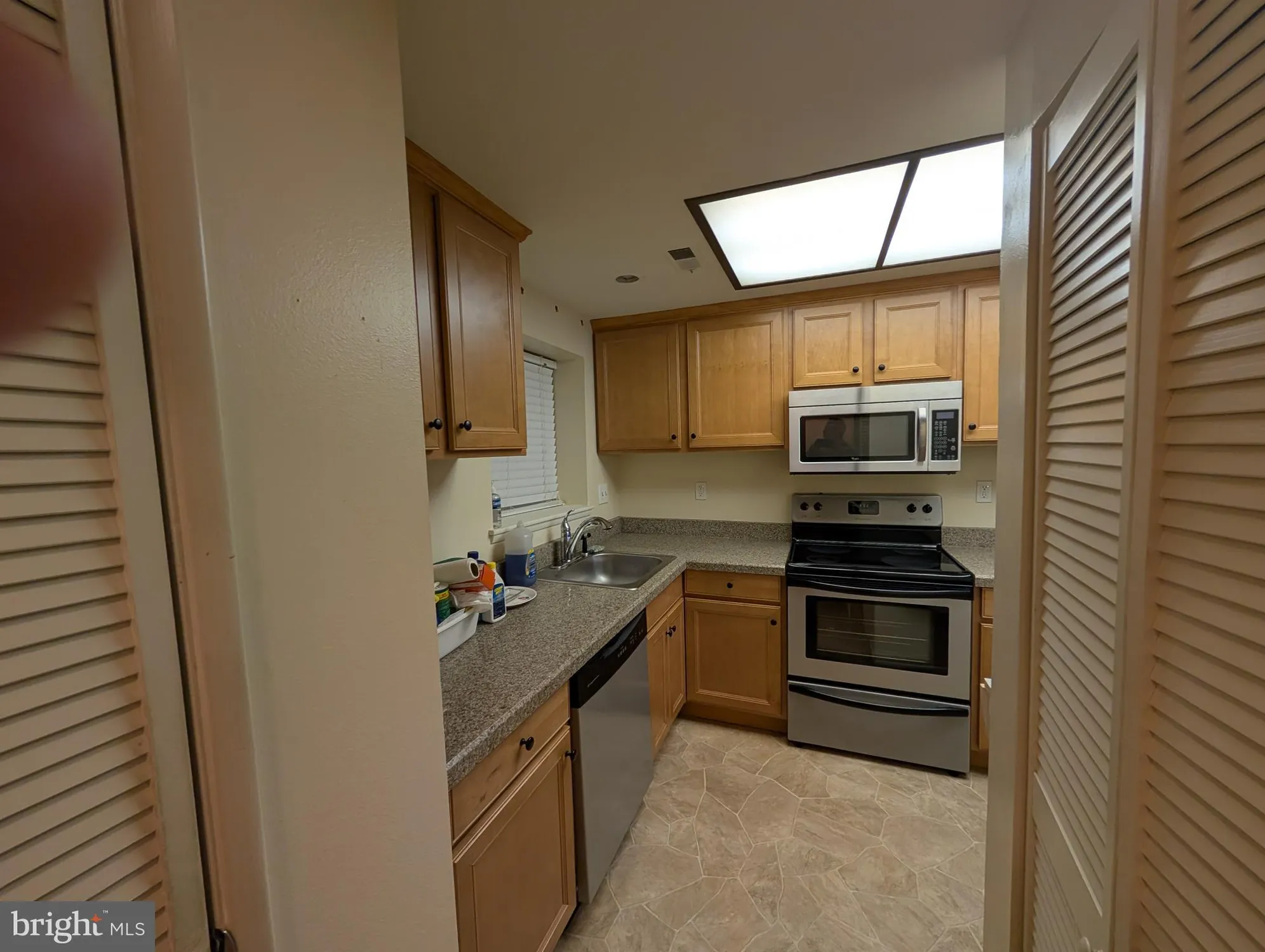 Property Slideshow image 19 of 26 | 15401 bassett ln 45-2e, Silver Spring, MD, 20906