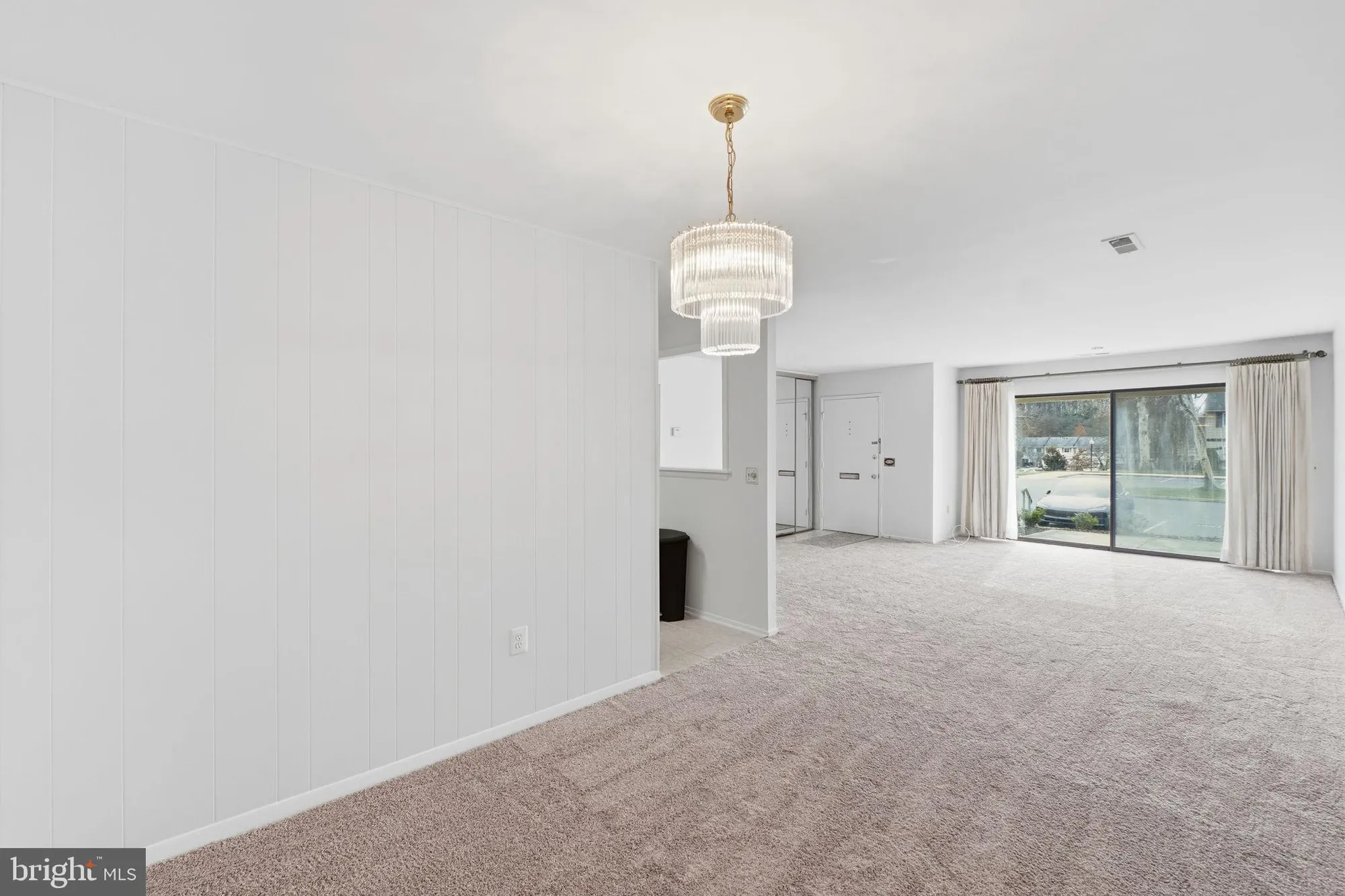 Property Slideshow image 6 of 32 | 3103 beckenham ct # 252-d, Silver Spring, MD, 20906
