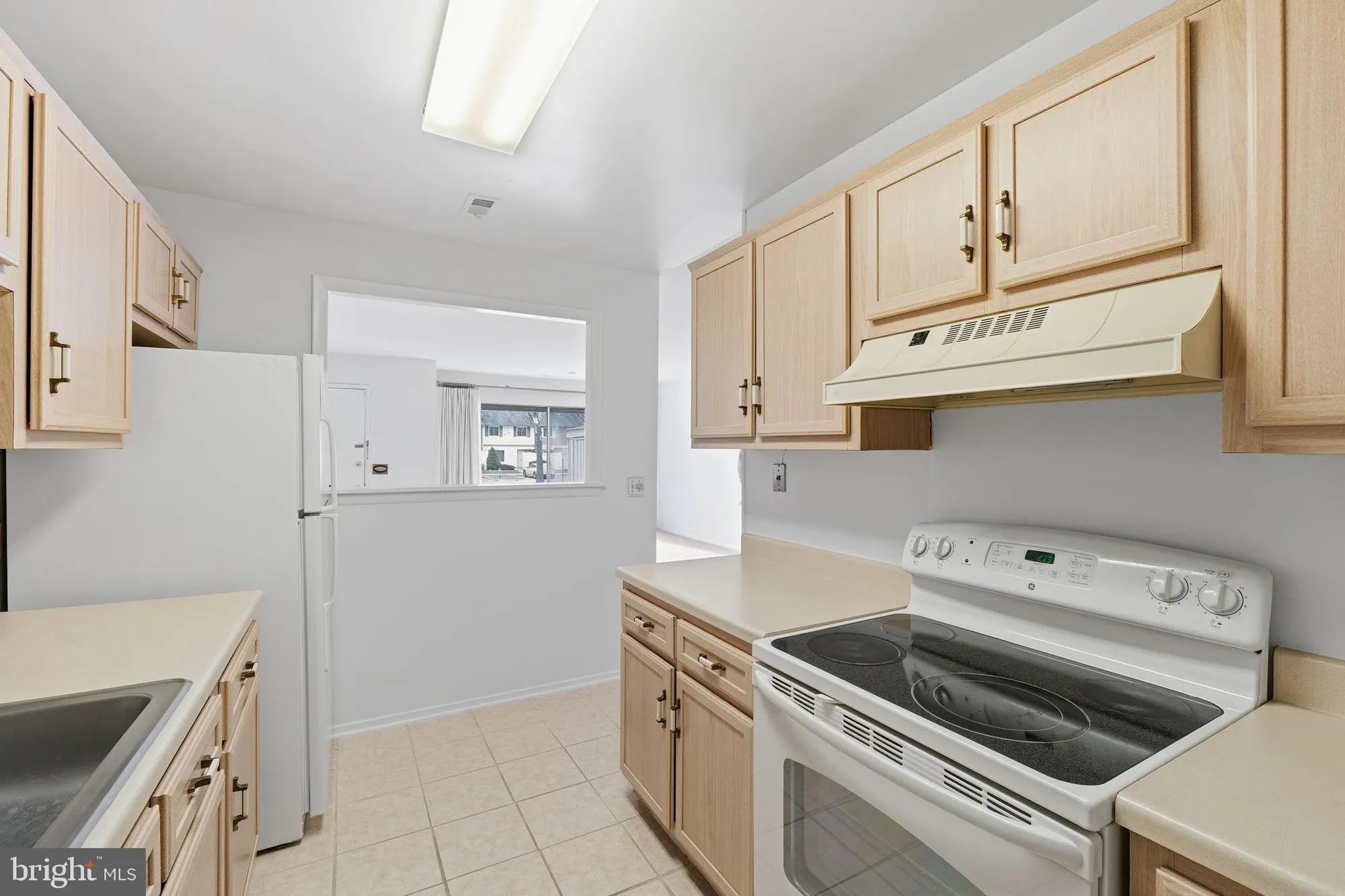 Property Slideshow image 10 of 32 | 3103 beckenham ct # 252-d, Silver Spring, MD, 20906