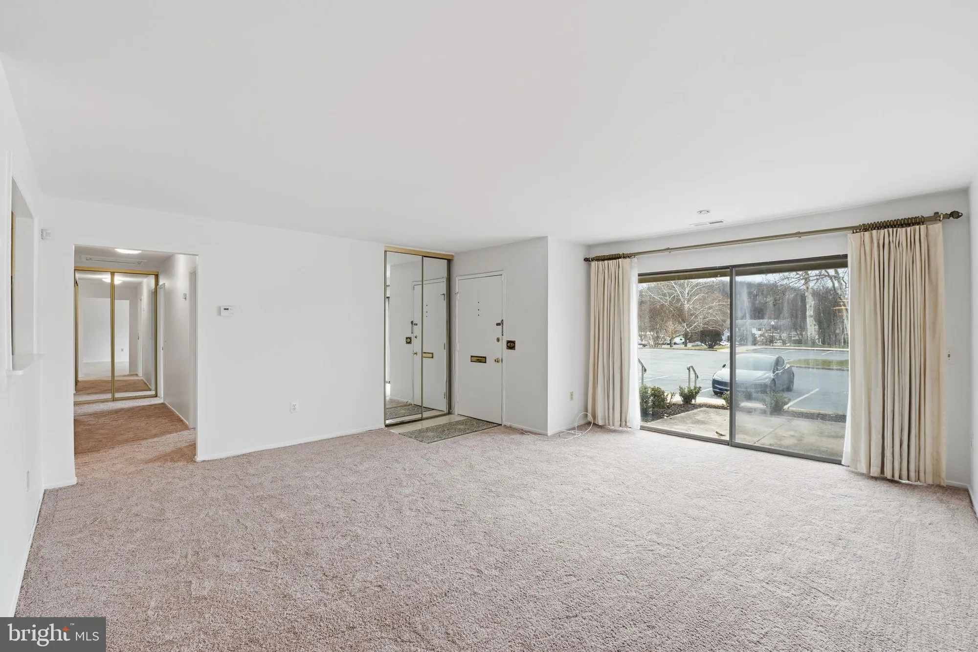 Property Slideshow image 5 of 32 | 3103 beckenham ct # 252-d, Silver Spring, MD, 20906
