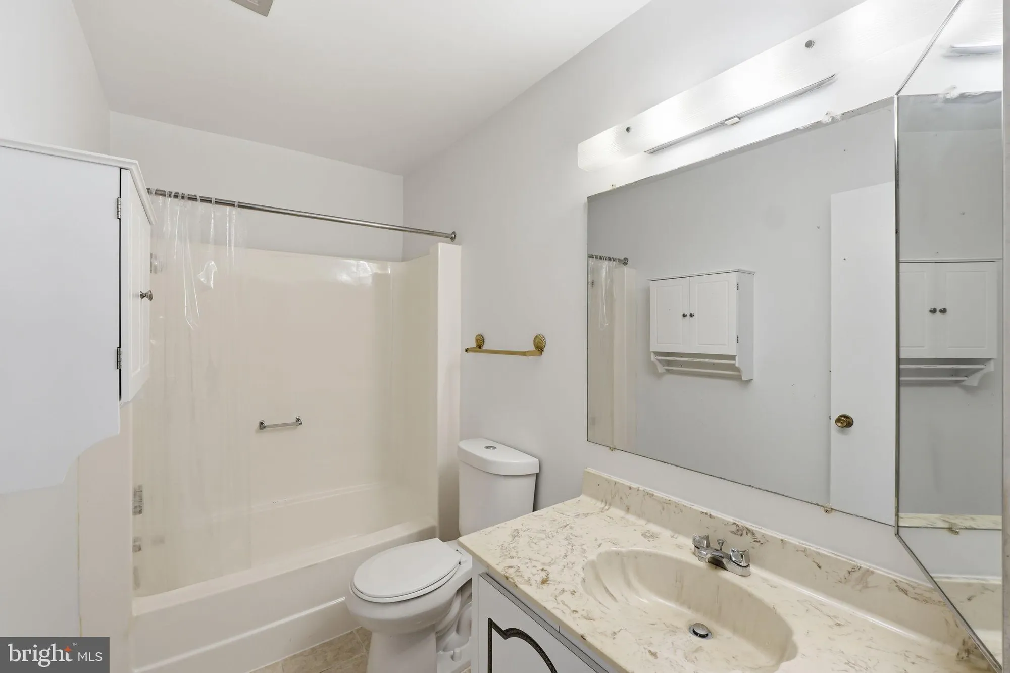Property Slideshow image 27 of 32 | 3103 beckenham ct # 252-d, Silver Spring, MD, 20906