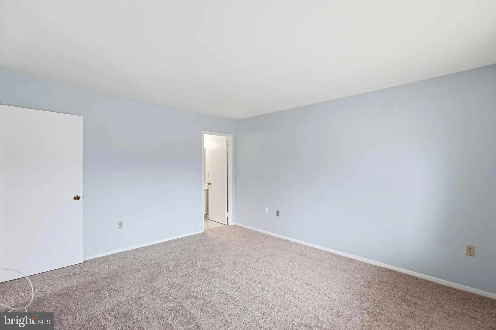 Property Slideshow image 25 of 32 | 3103 beckenham ct # 252-d, Silver Spring, MD, 20906