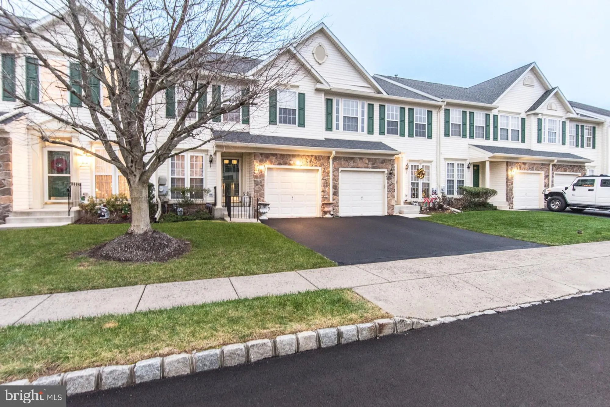 Property Slideshow image 2 of 71 | 843 geranium dr, Warrington, PA, 18976