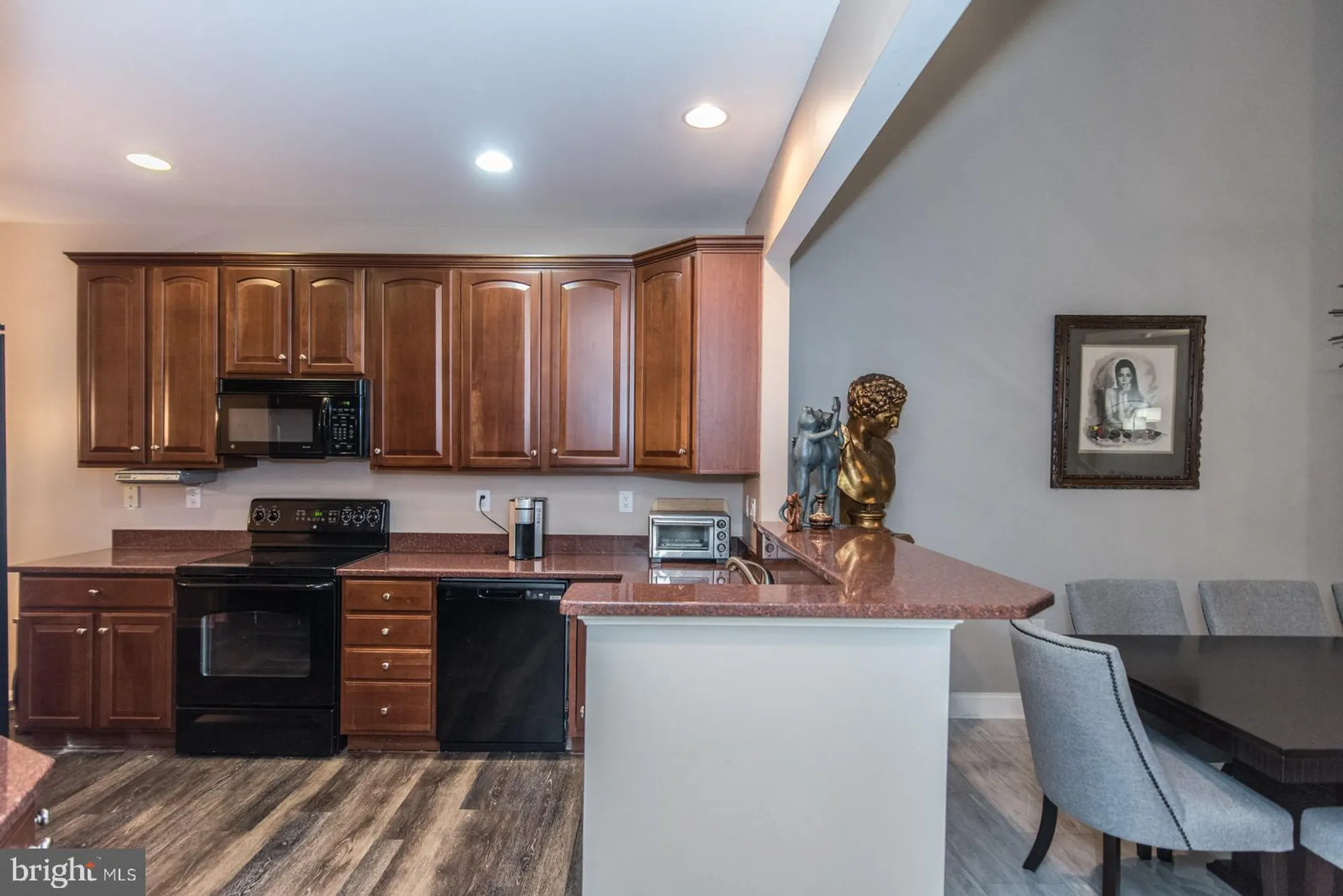 Property Slideshow image 15 of 71 | 843 geranium dr, Warrington, PA, 18976