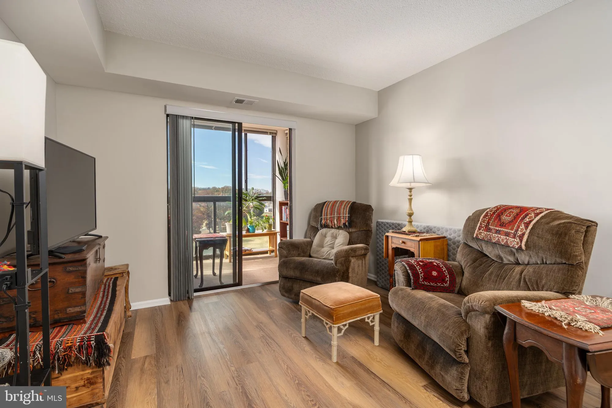 Property Slideshow image 21 of 37 | 15101 interlachen dr 1-612, Silver Spring, MD, 20906