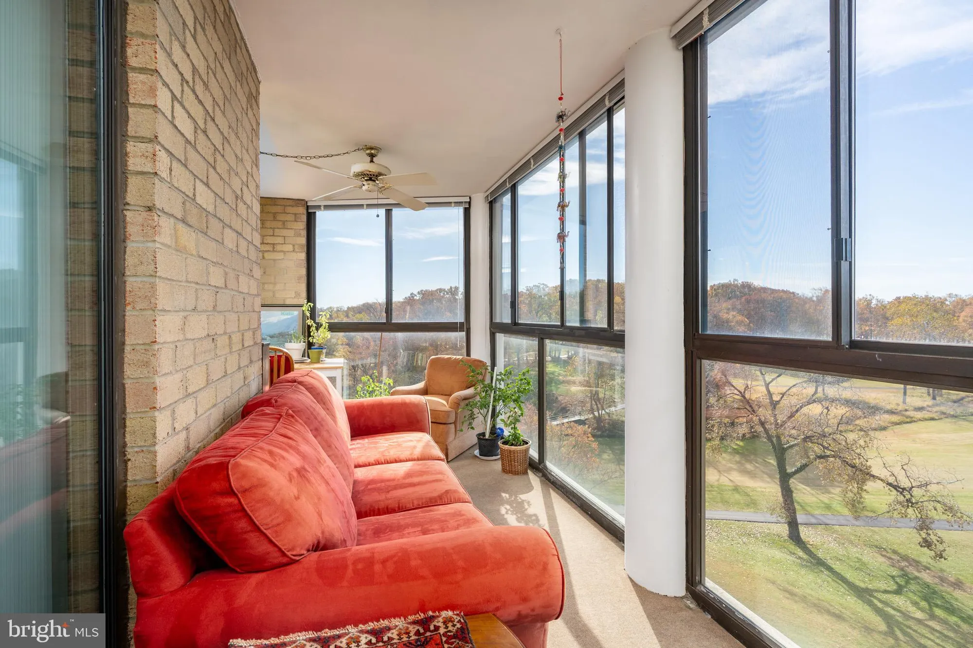 Property Slideshow image 5 of 37 | 15101 interlachen dr 1-612, Silver Spring, MD, 20906