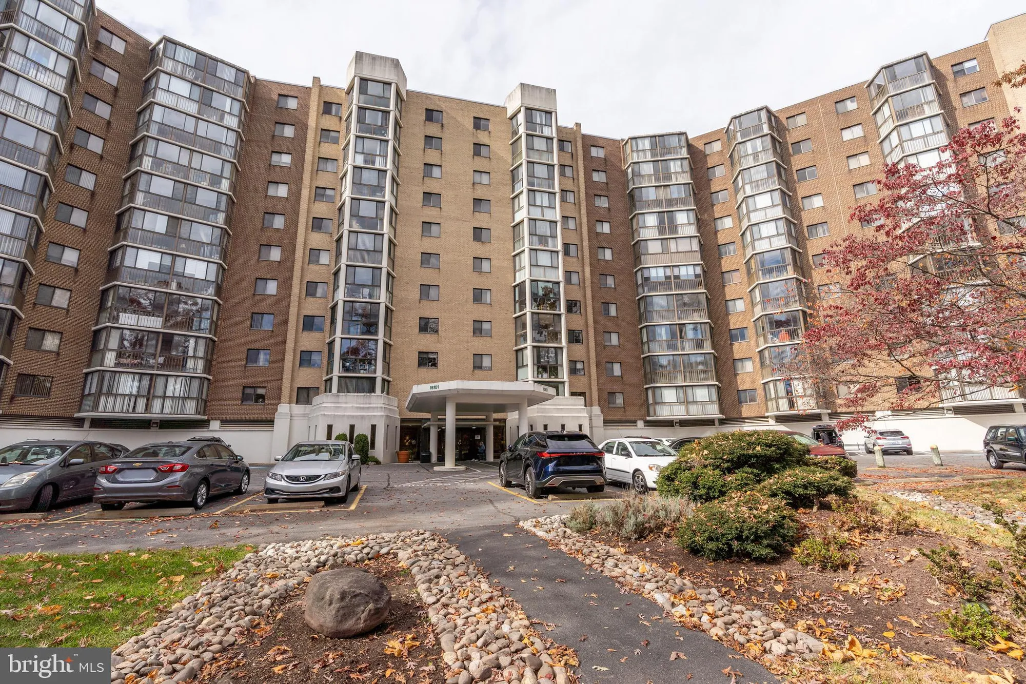 Property Slideshow image 34 of 37 | 15101 interlachen dr 1-612, Silver Spring, MD, 20906