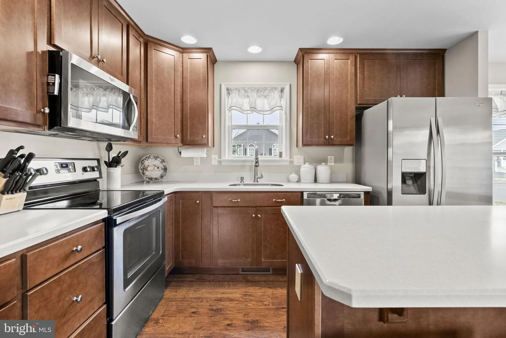 Property Slideshow image 13 of 34 | 501 blue bell springs dr, Blue Bell, PA, 19422