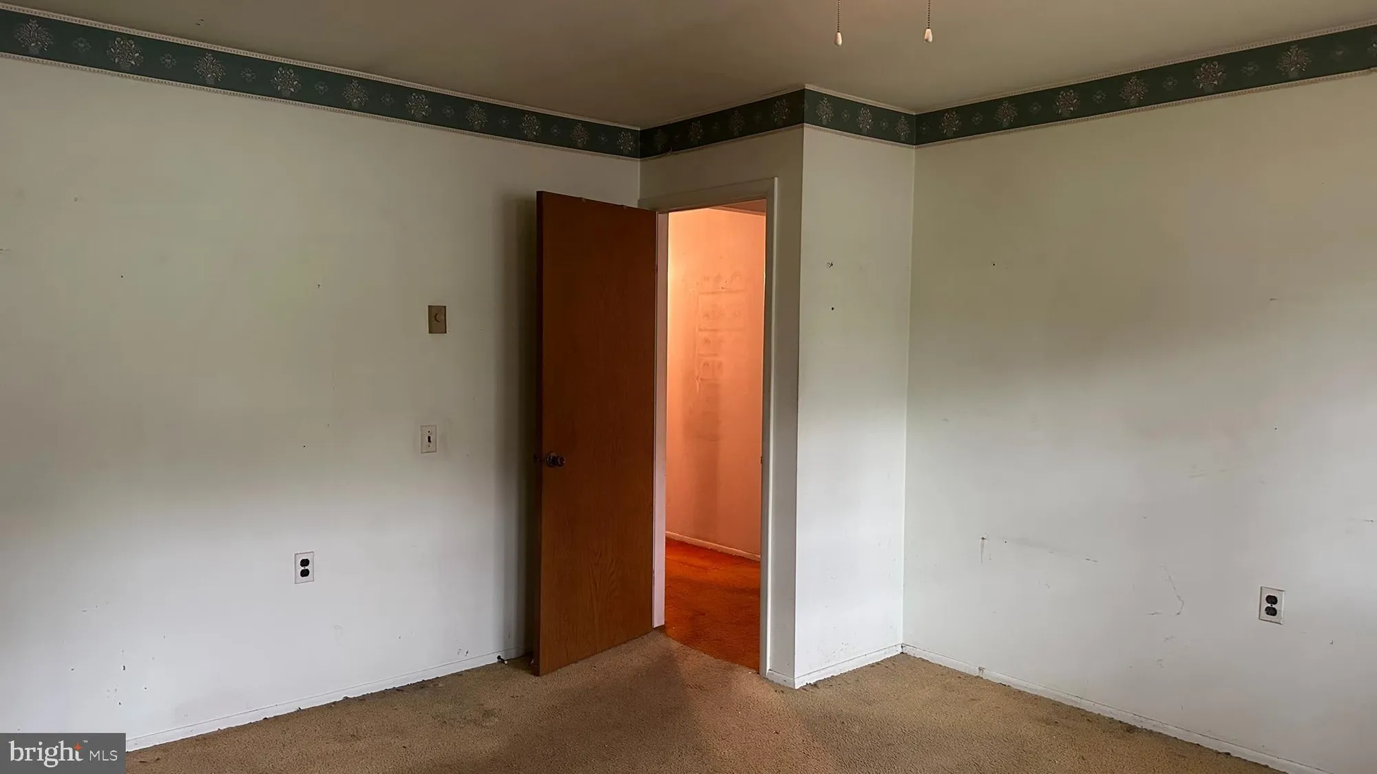 Property Slideshow image 8 of 14 | 5 pembroke la a a, Whiting, NJ, 08759