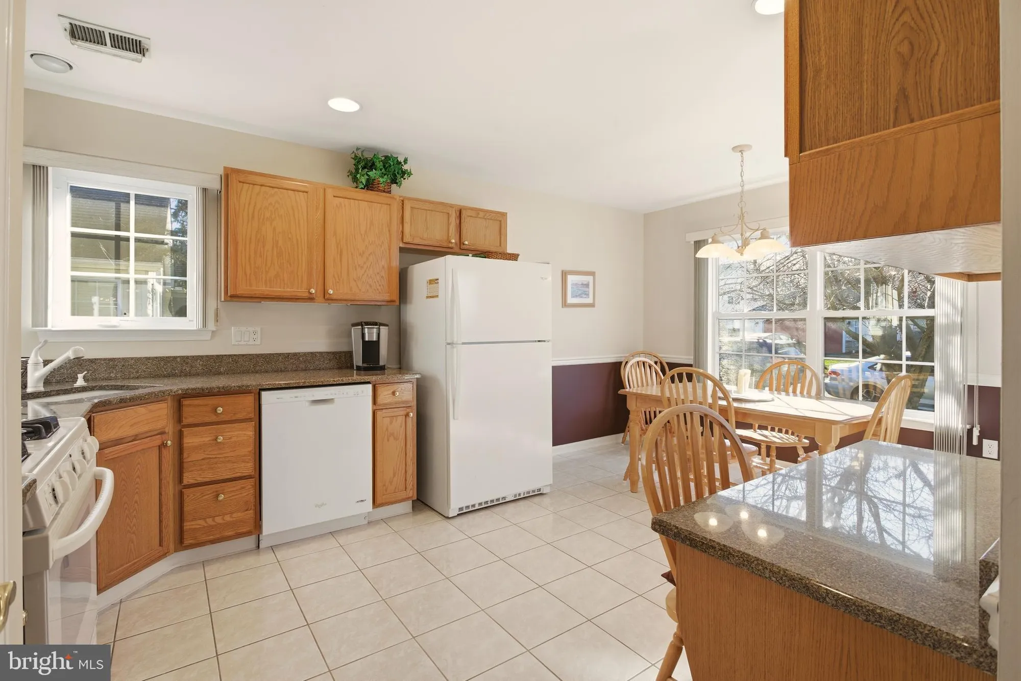 Property Slideshow image 7 of 31 | 11 schoolhouse ln, Lakewood, NJ, 08701