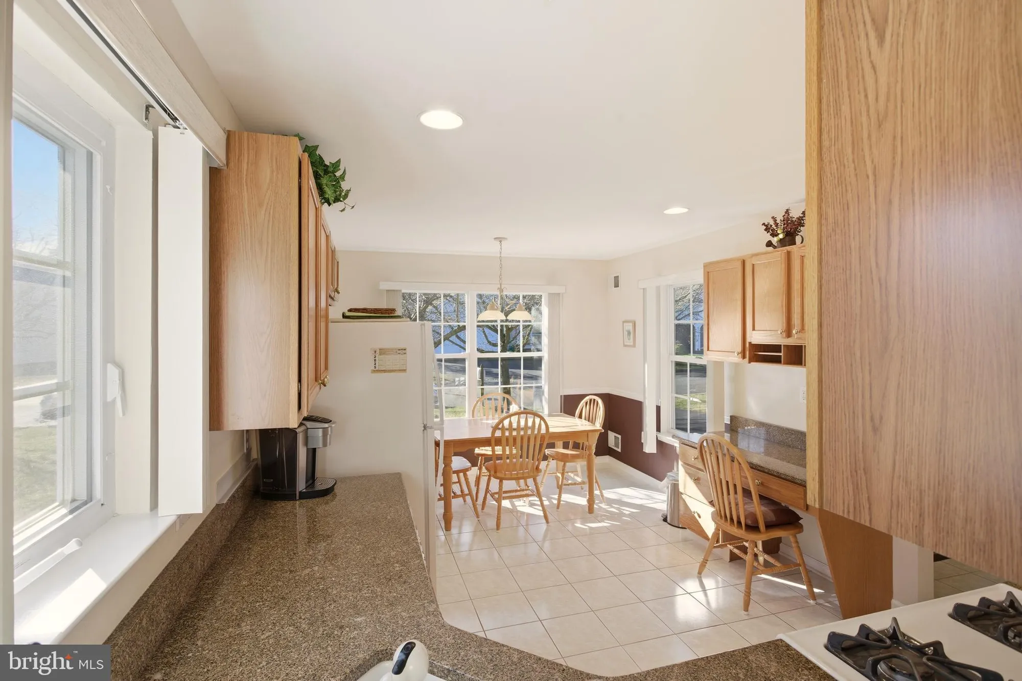 Property Slideshow image 11 of 31 | 11 schoolhouse ln, Lakewood, NJ, 08701