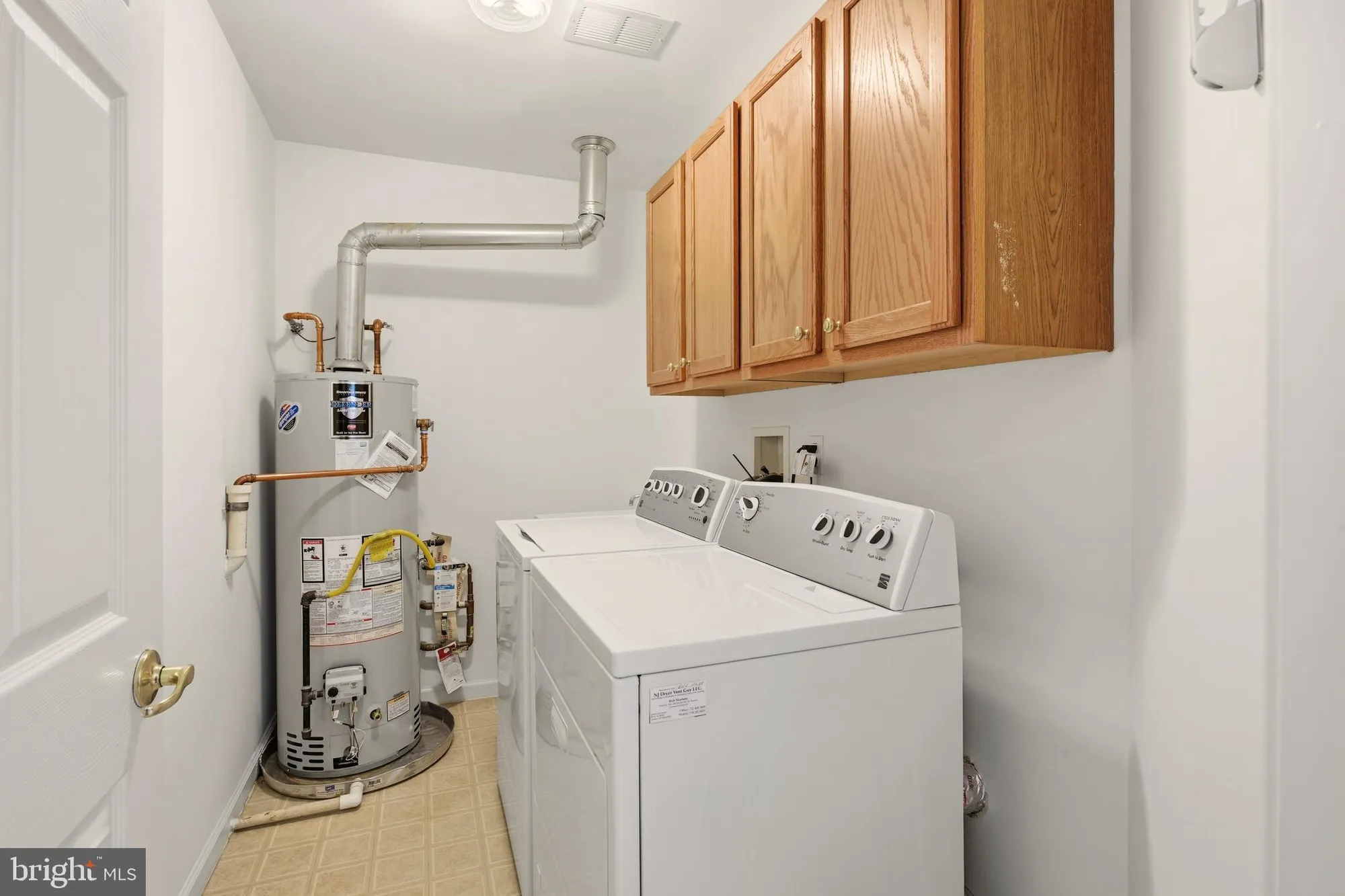 Property Slideshow image 12 of 31 | 11 schoolhouse ln, Lakewood, NJ, 08701