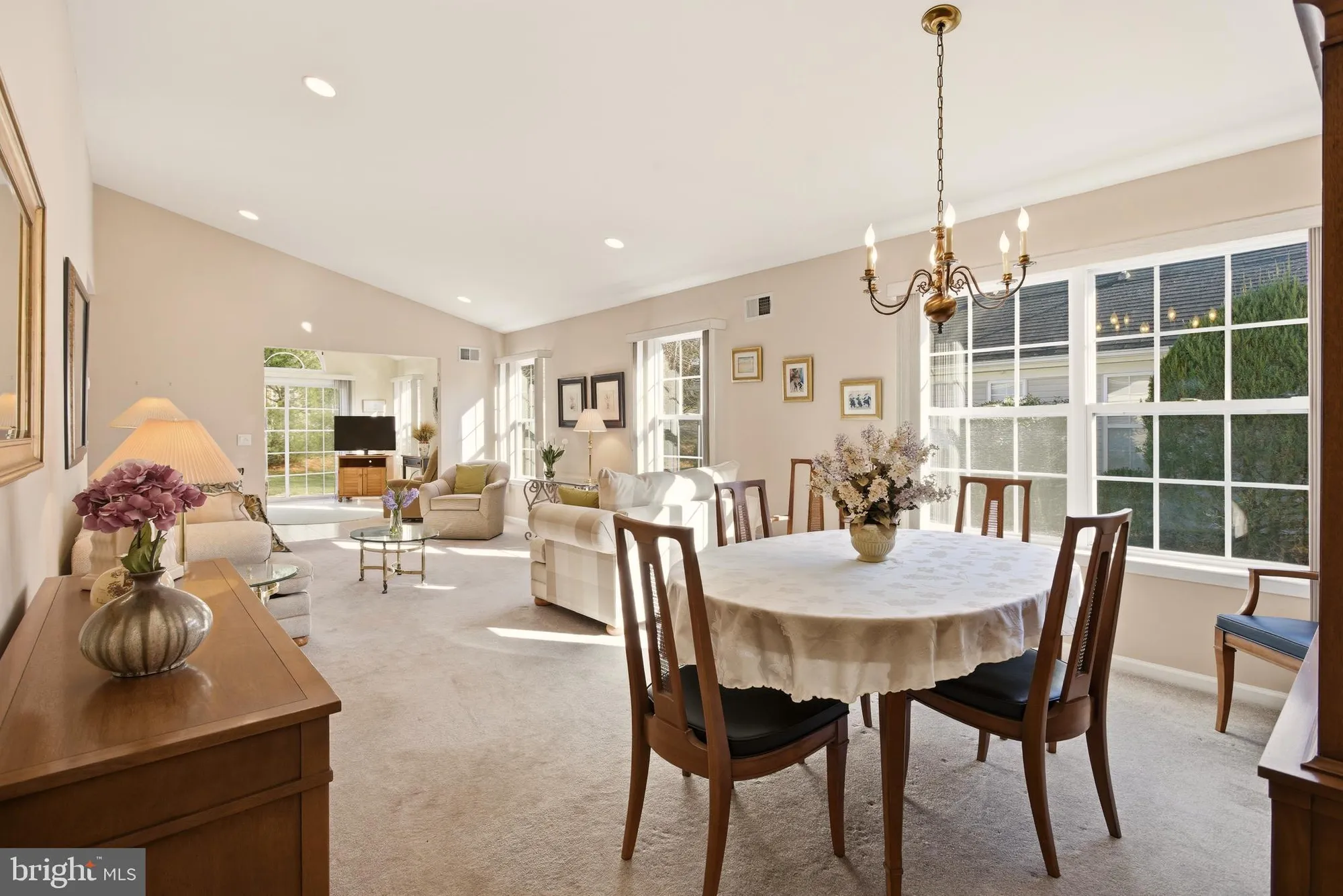 Property Slideshow image 13 of 31 | 11 schoolhouse ln, Lakewood, NJ, 08701