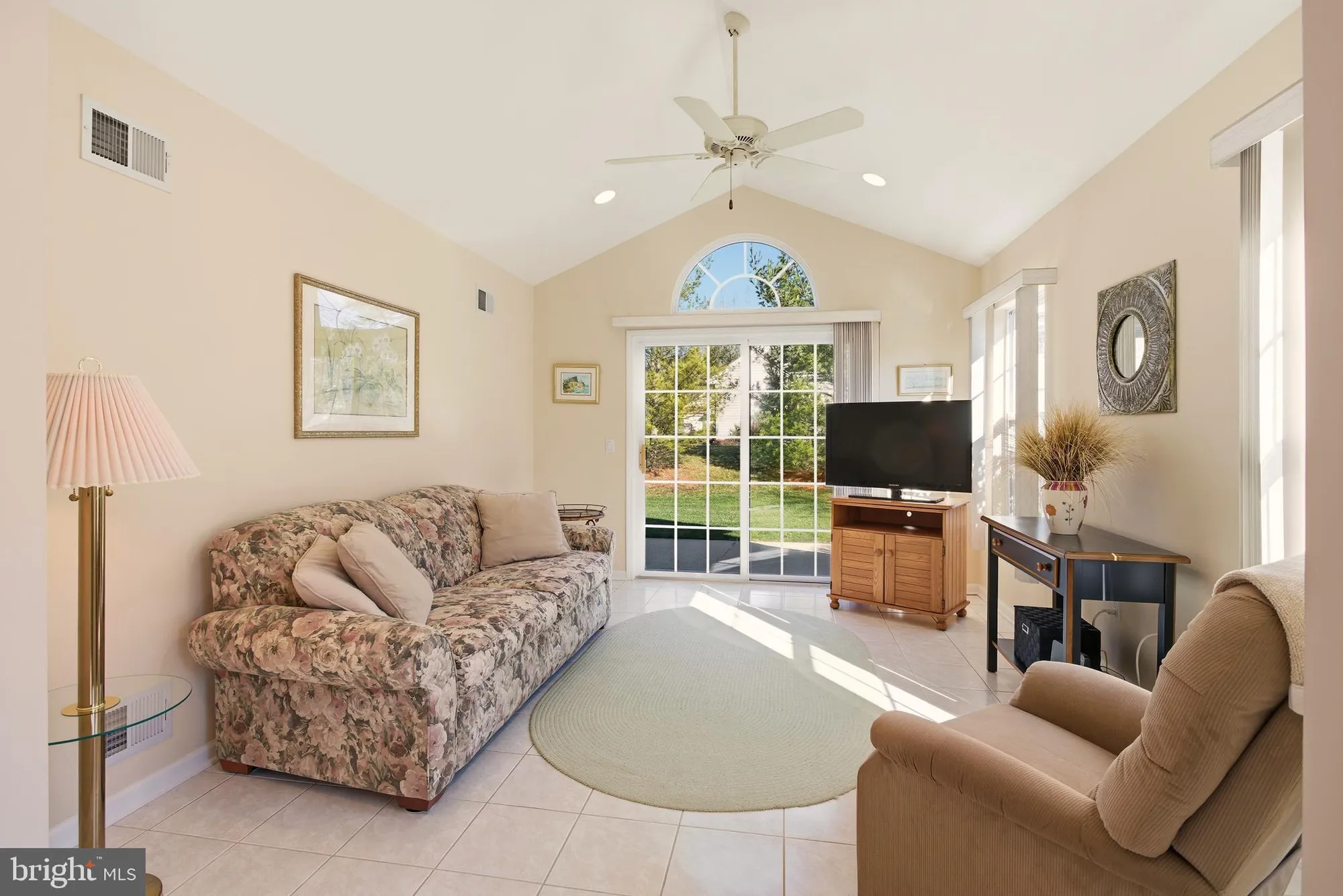 Property Slideshow image 17 of 31 | 11 schoolhouse ln, Lakewood, NJ, 08701